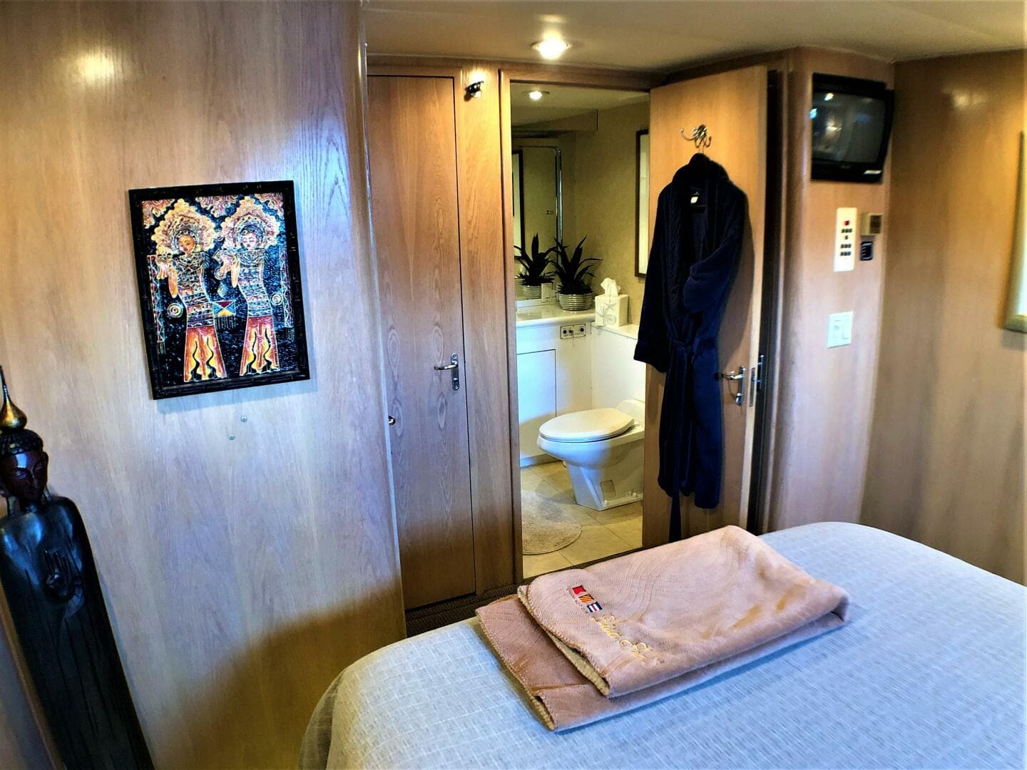 1996 Hatteras — photo 15