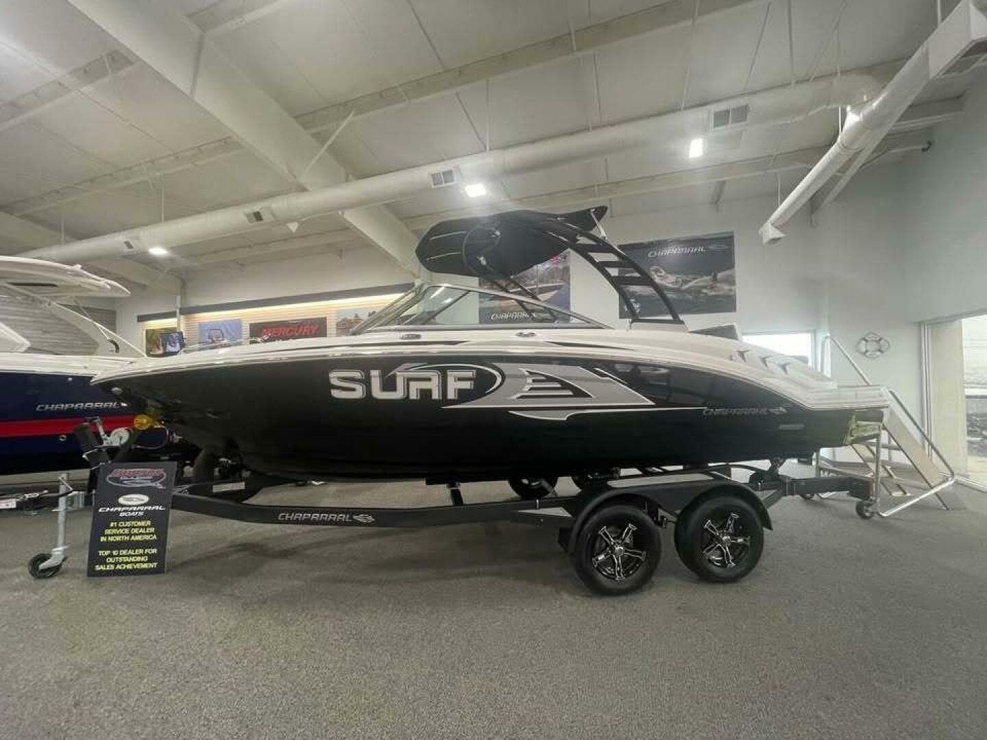 2022 Chaparral 23 Surf — photo 2