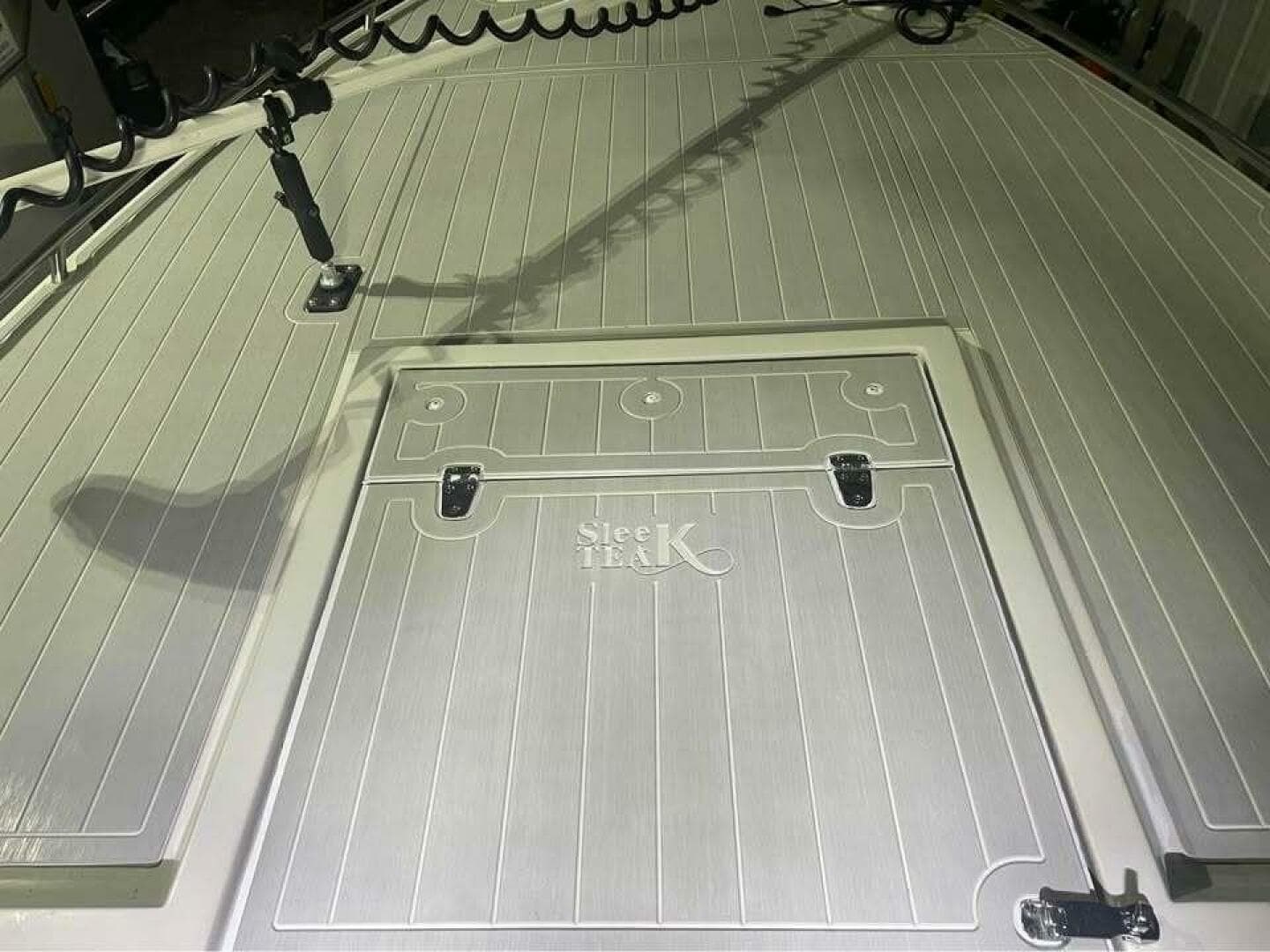 1990 Wellcraft Scarab 30 Cuddy — photo 11