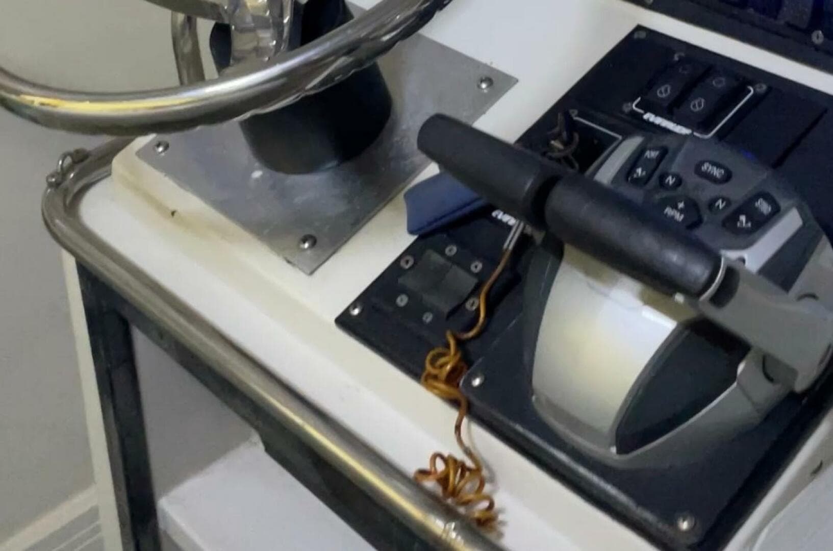 1990 Wellcraft Scarab 30 Cuddy — photo 20