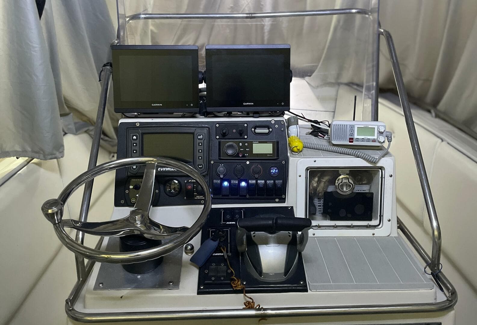 1990 Wellcraft Scarab 30 Cuddy — photo 16