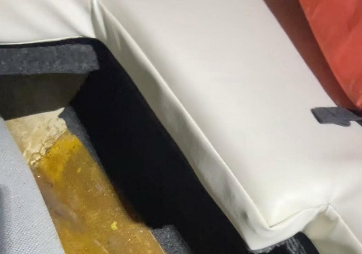 1990 Wellcraft Scarab 30 Cuddy — photo 46