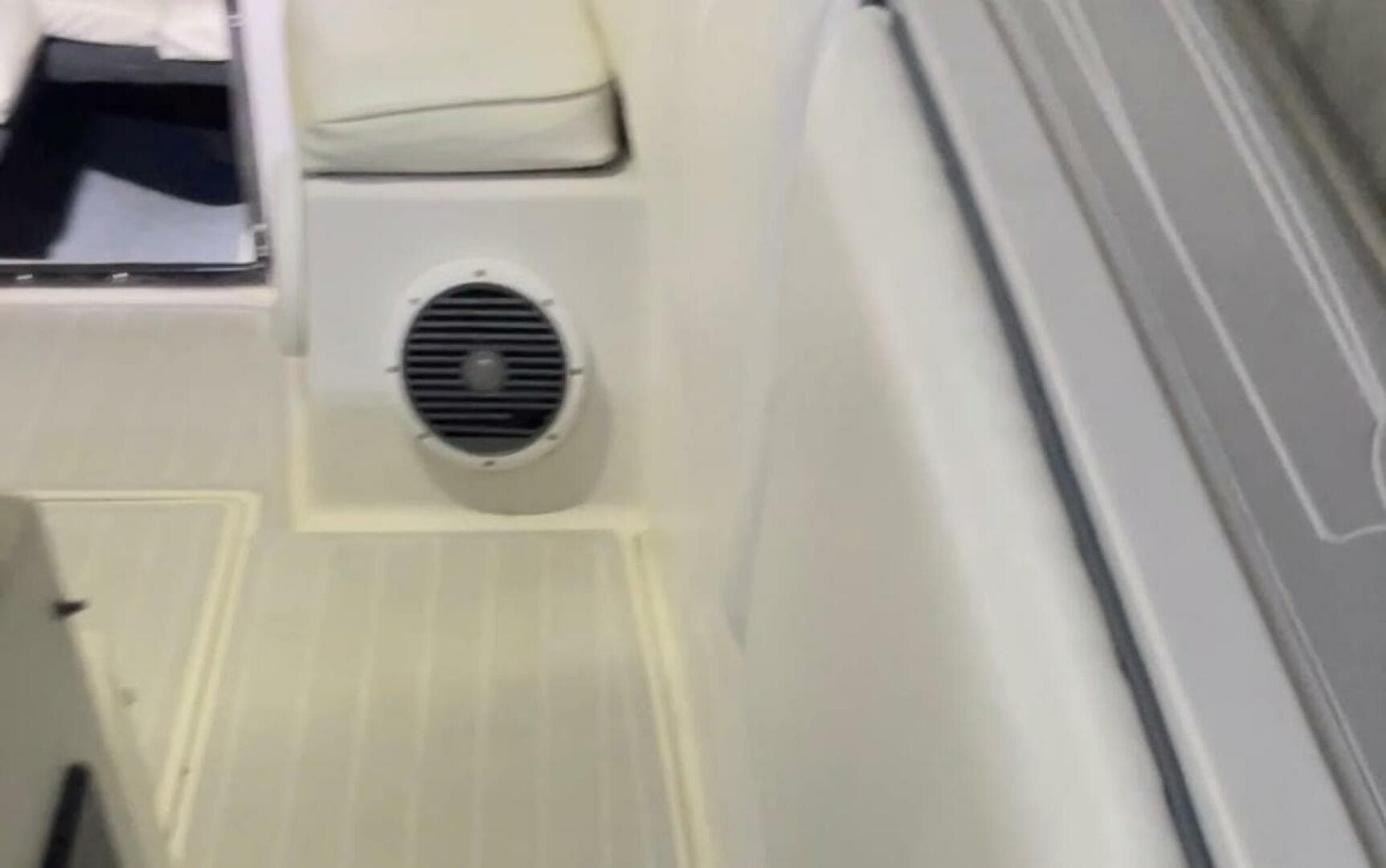 1990 Wellcraft Scarab 30 Cuddy — photo 39