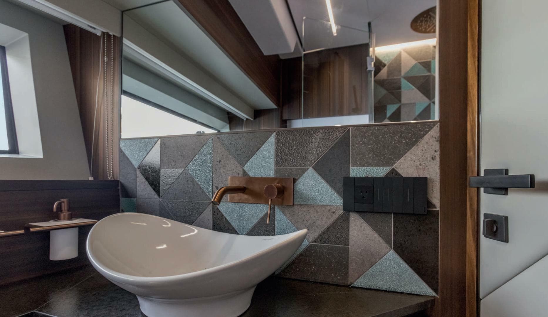 2026 Aicon 70 — photo 19