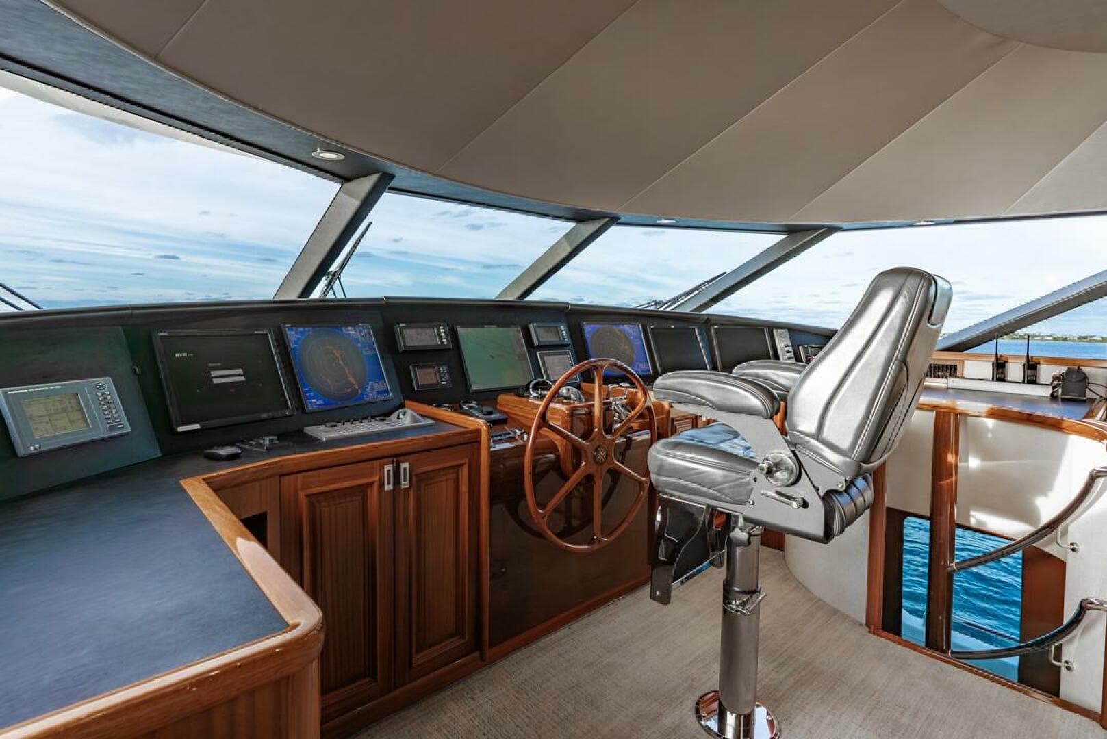 2012 Westport 112 — photo 32