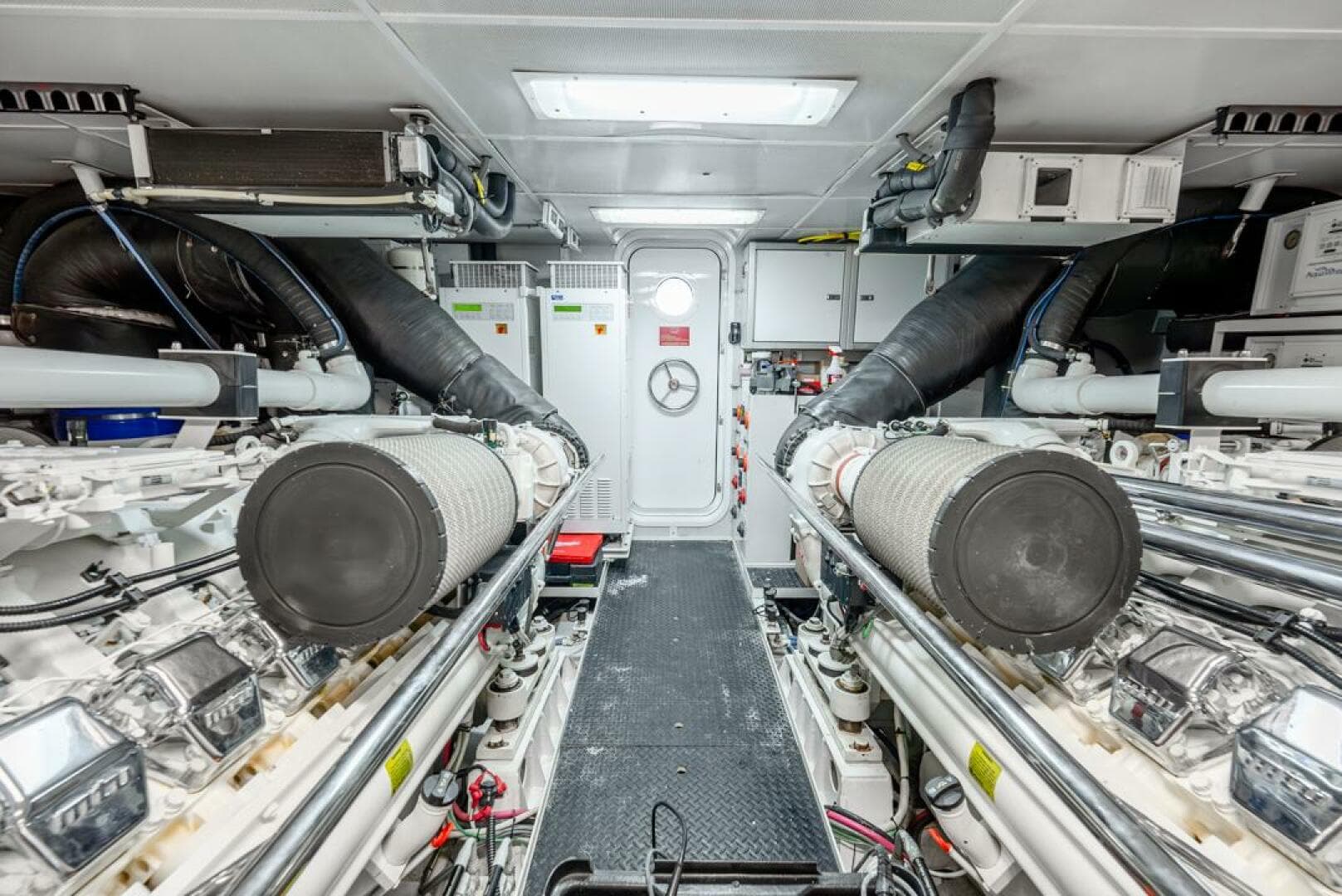 2012 Westport 112 — photo 58