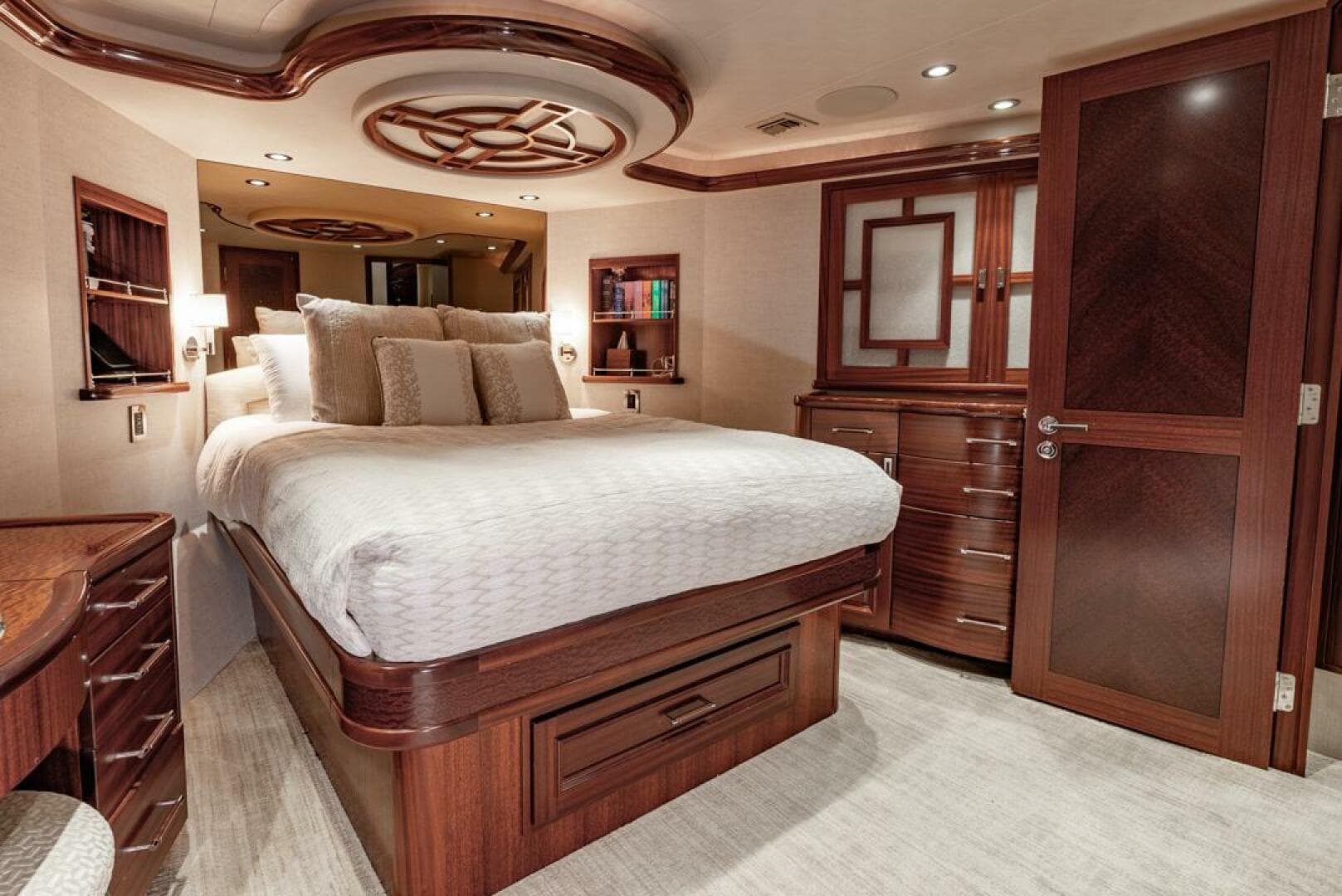 2012 Westport 112 — photo 39