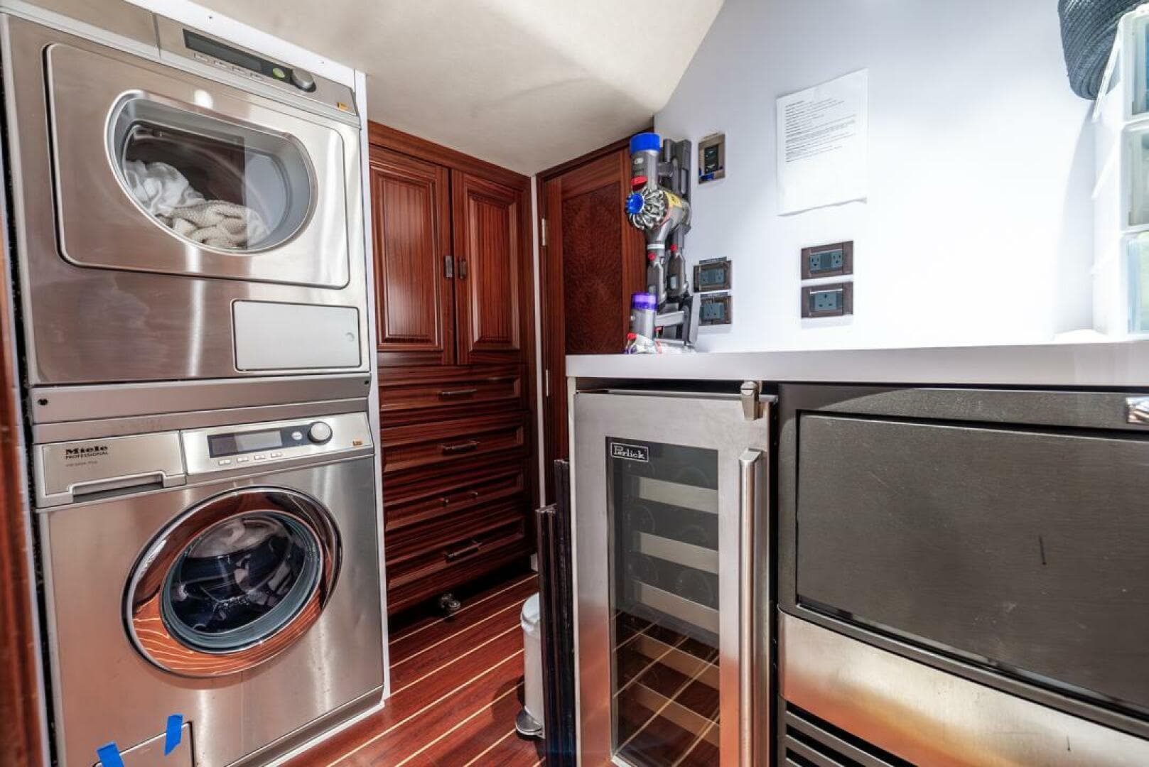 2012 Westport 112 — photo 54