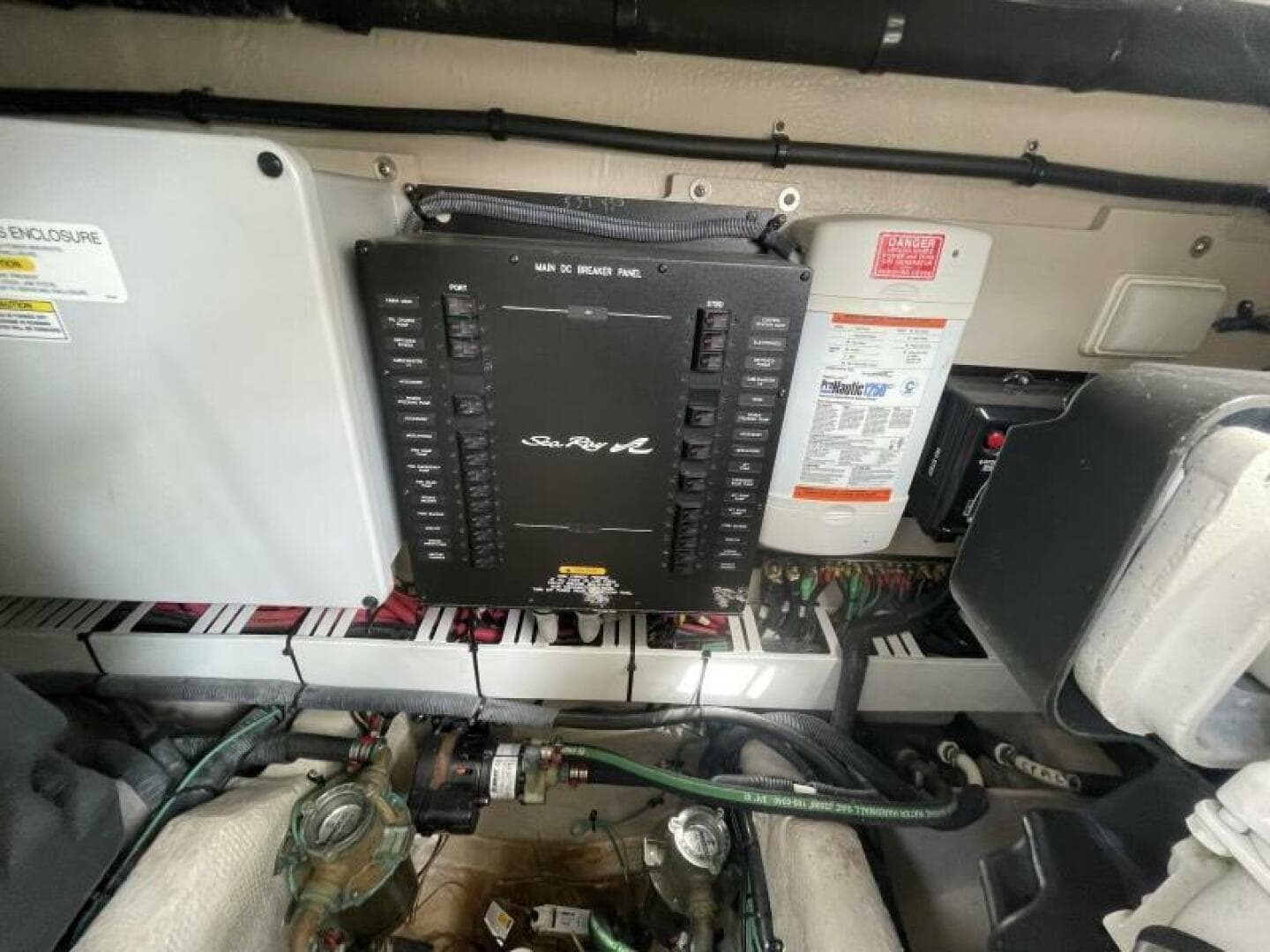 2010 Sea Ray 450 Sundancer — photo 35