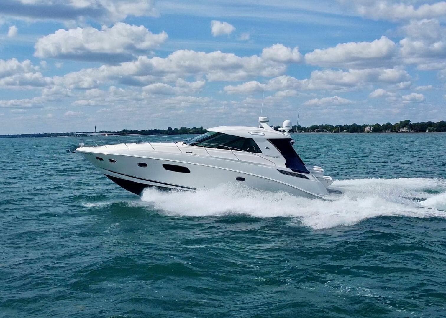 2010 Sea Ray 450 Sundancer — photo 1