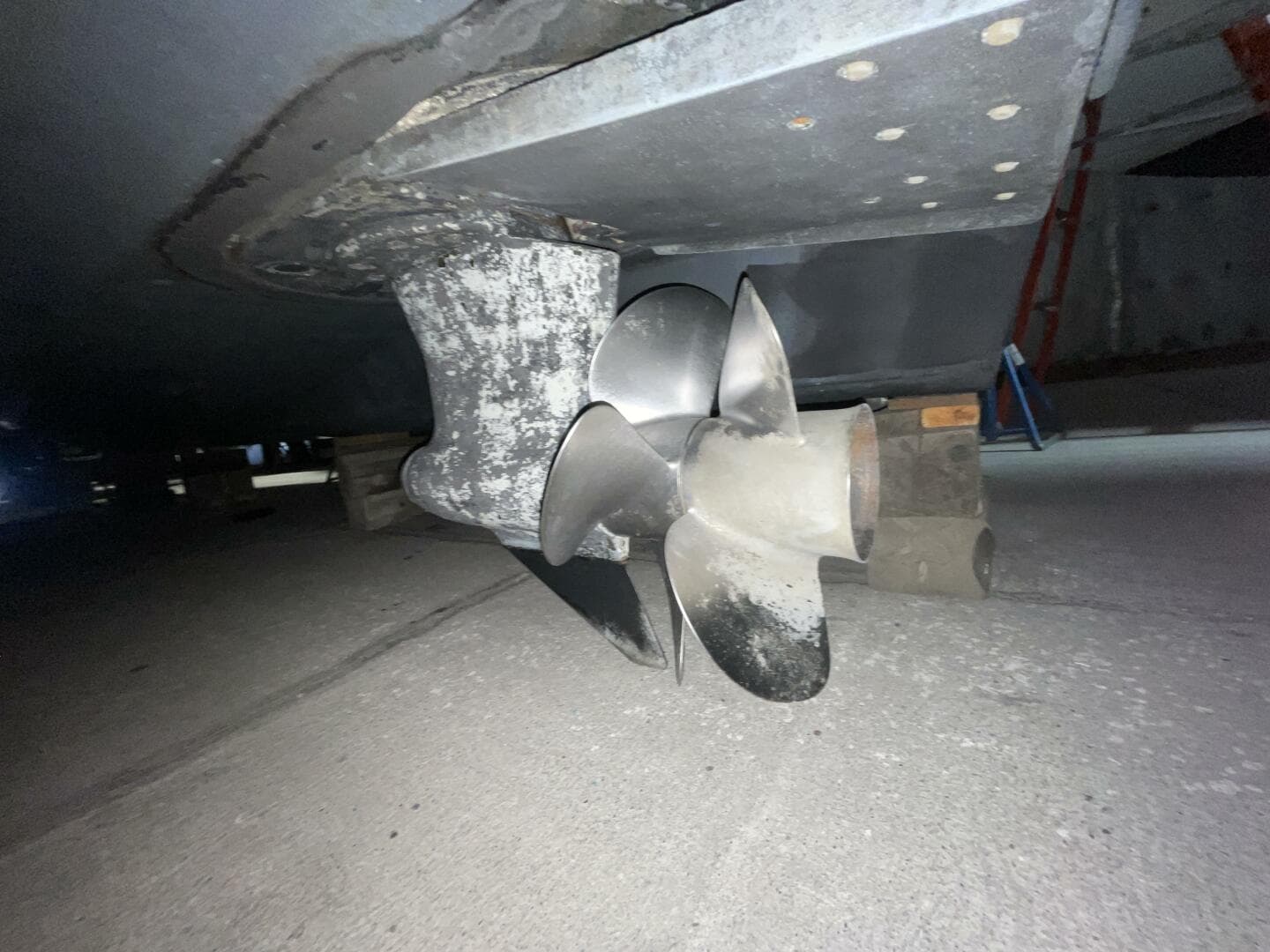 2010 Sea Ray 450 Sundancer — photo 15