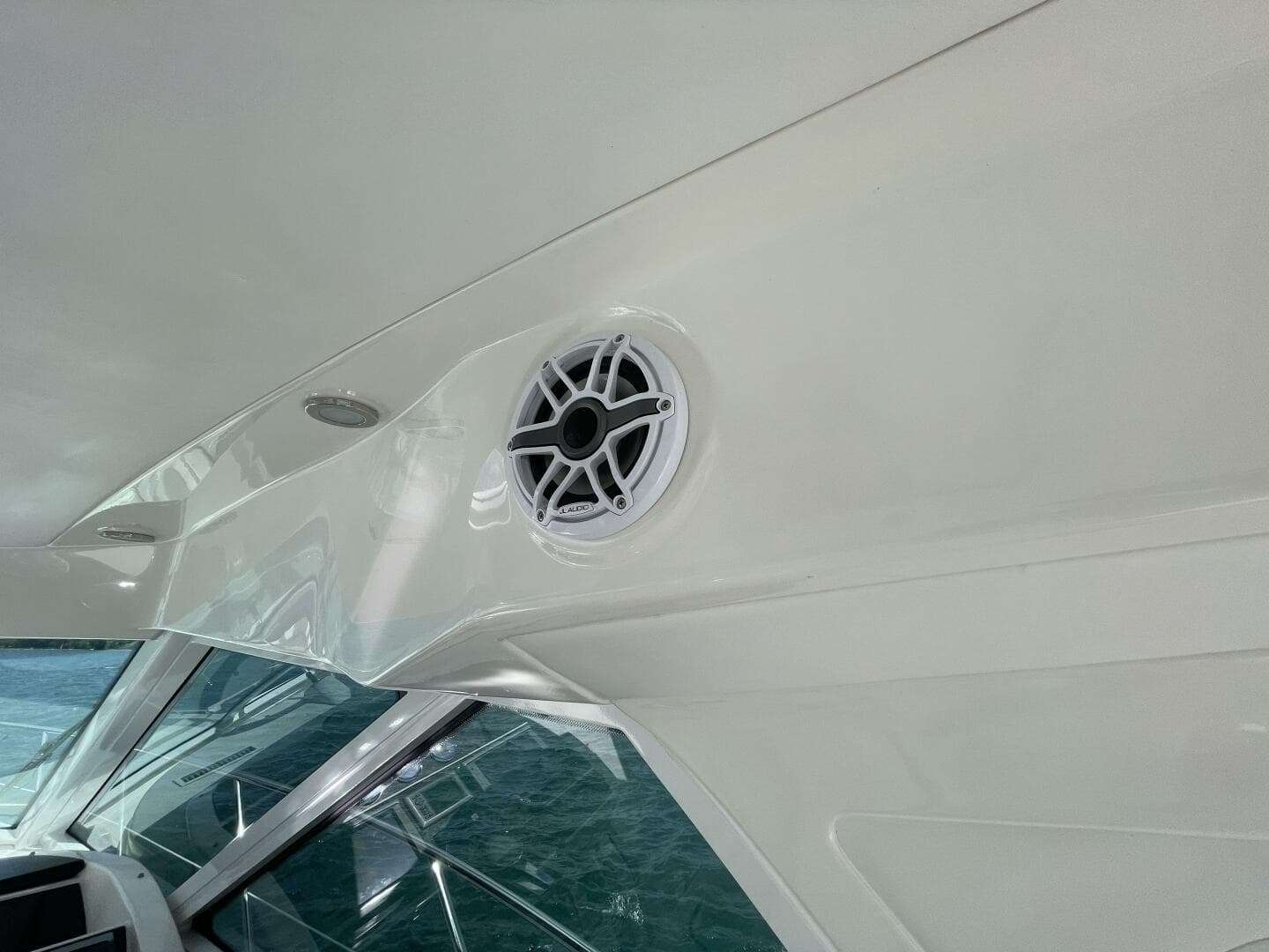 2010 Sea Ray 450 Sundancer — photo 28