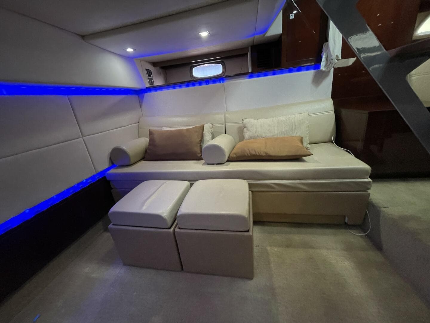 2010 Sea Ray 450 Sundancer — photo 79