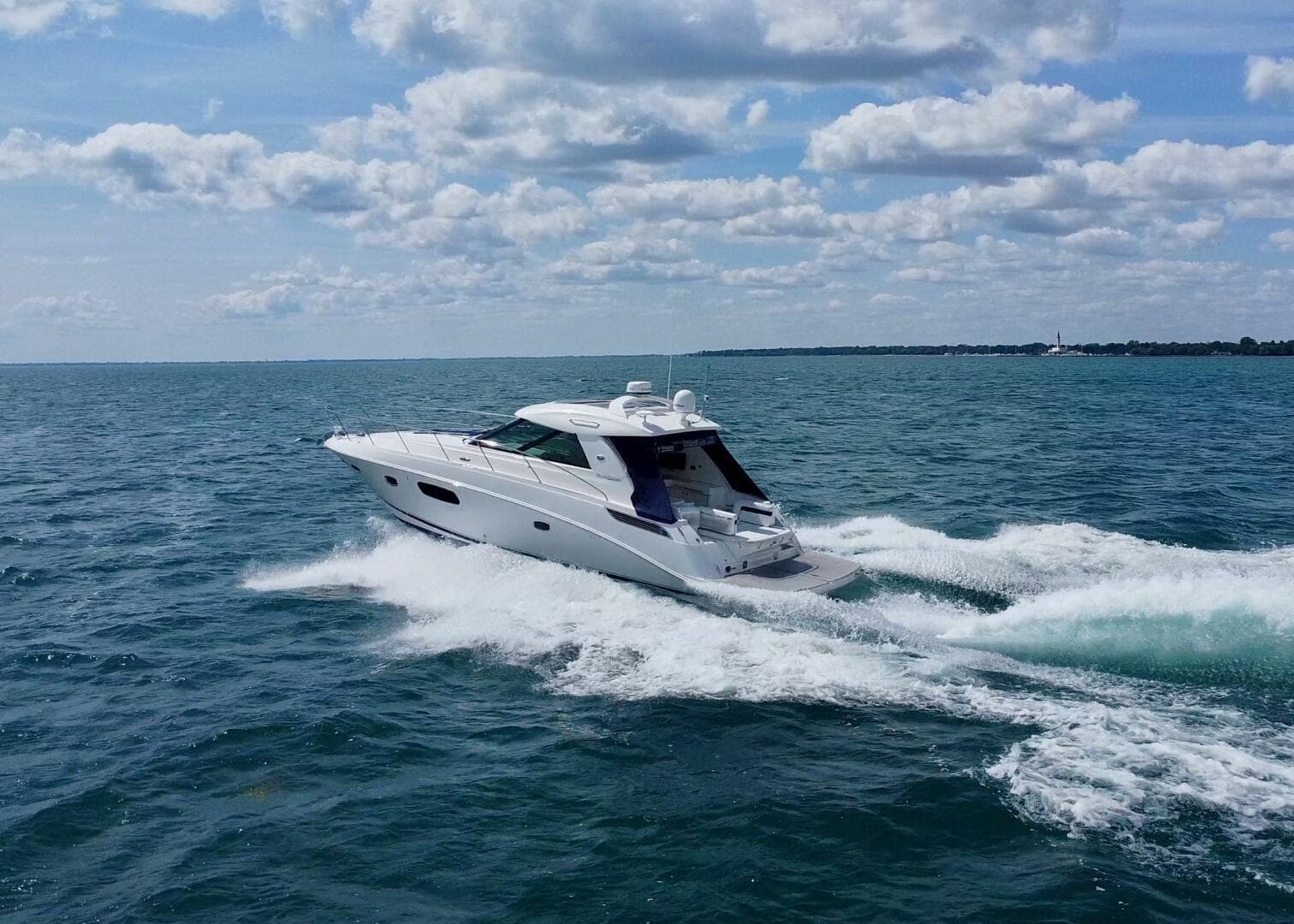 2010 Sea Ray 450 Sundancer — photo 3