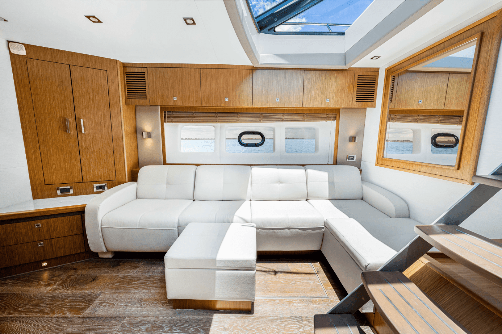 2017 Sea Ray 510 Sundancer — photo 69