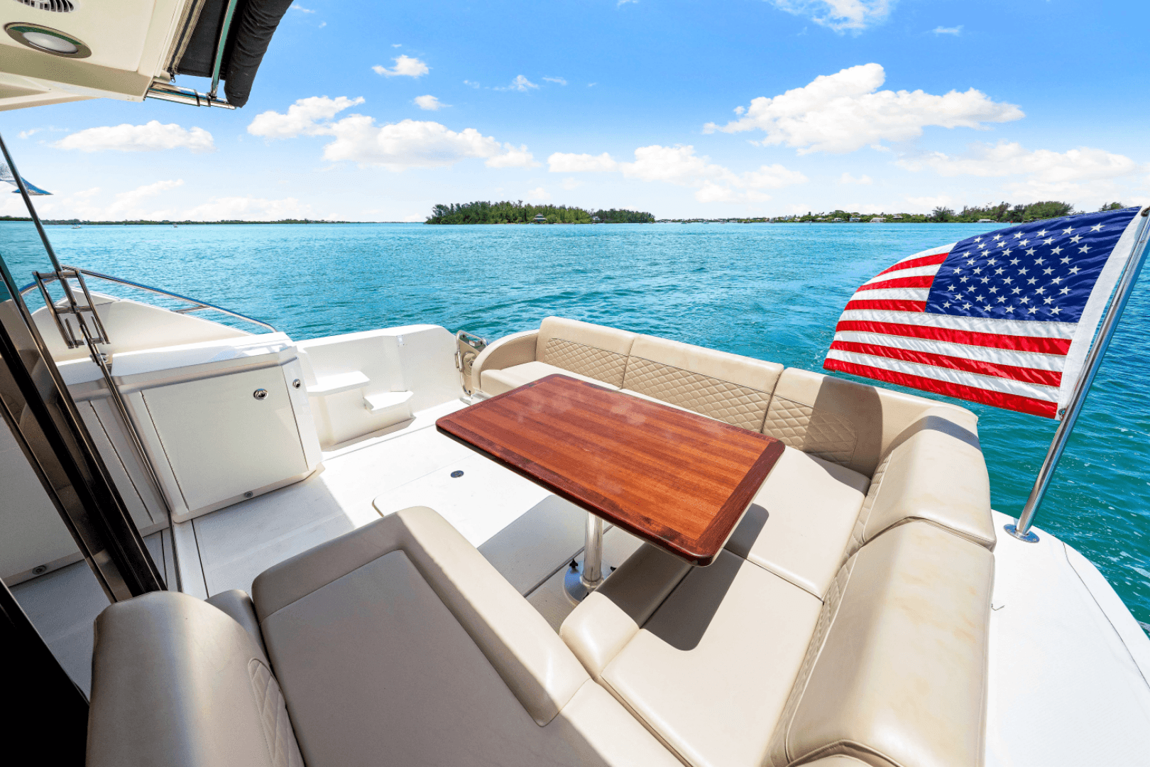 2017 Sea Ray 510 Sundancer — photo 38