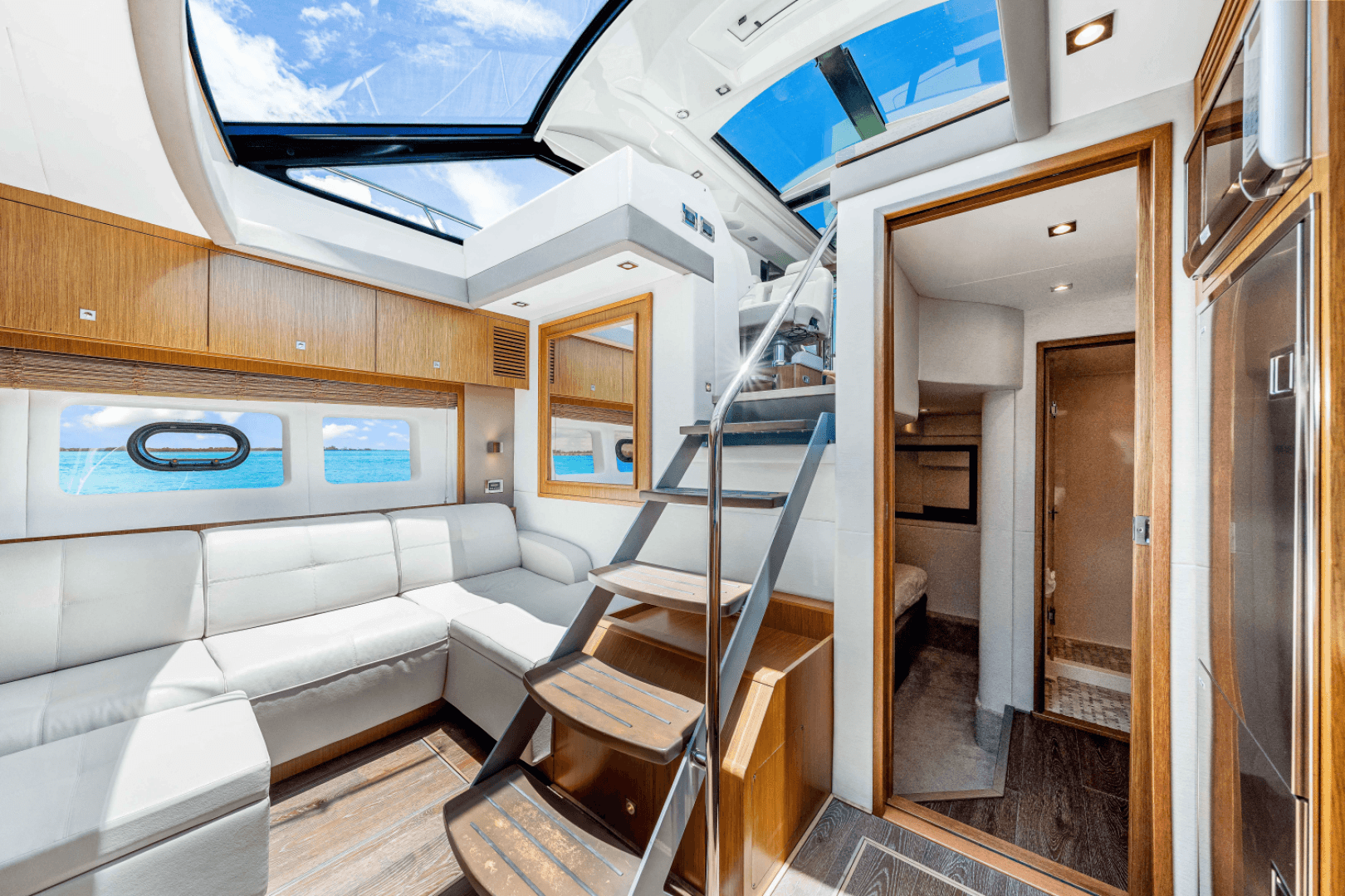 2017 Sea Ray 510 Sundancer — photo 70