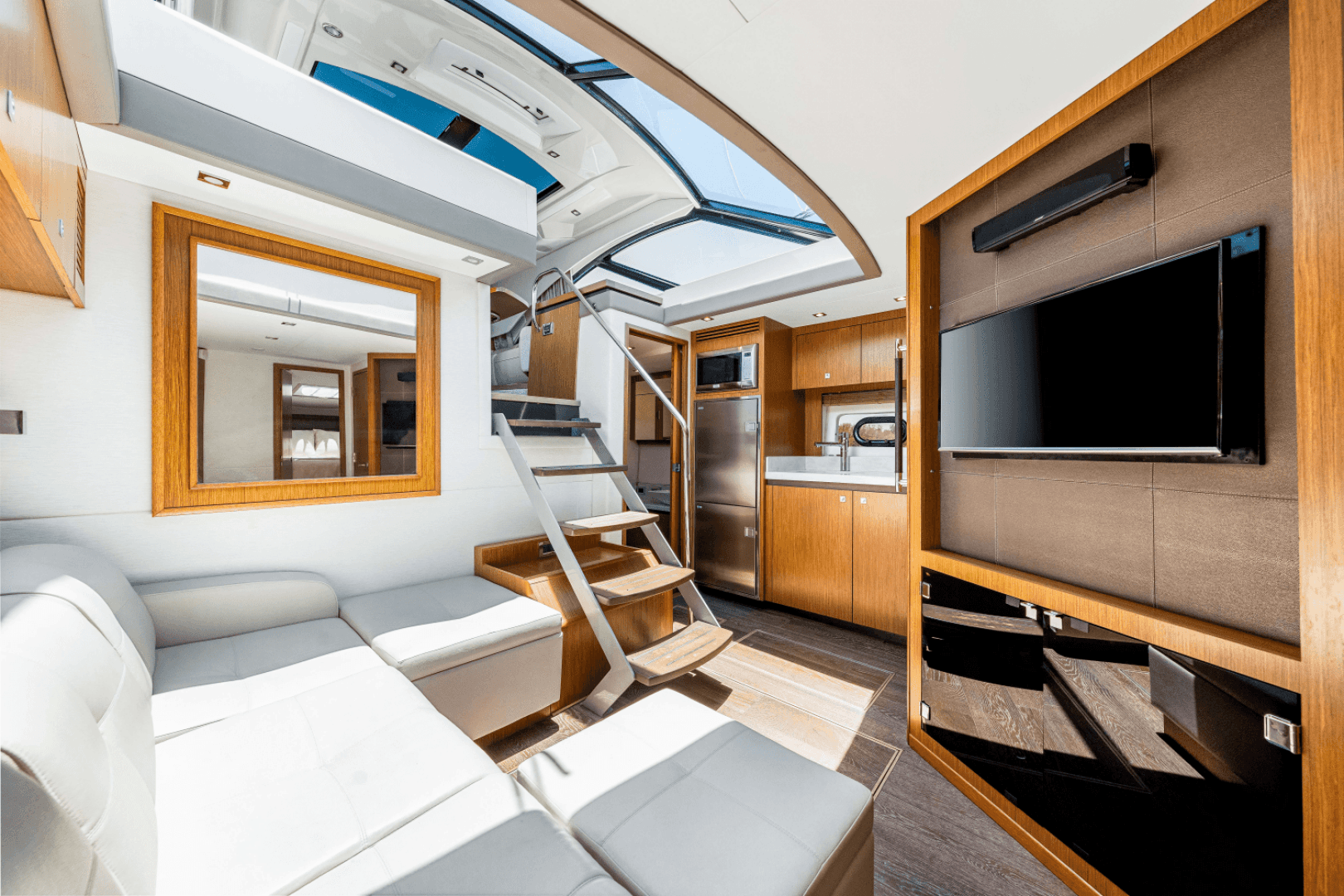 2017 Sea Ray 510 Sundancer — photo 67