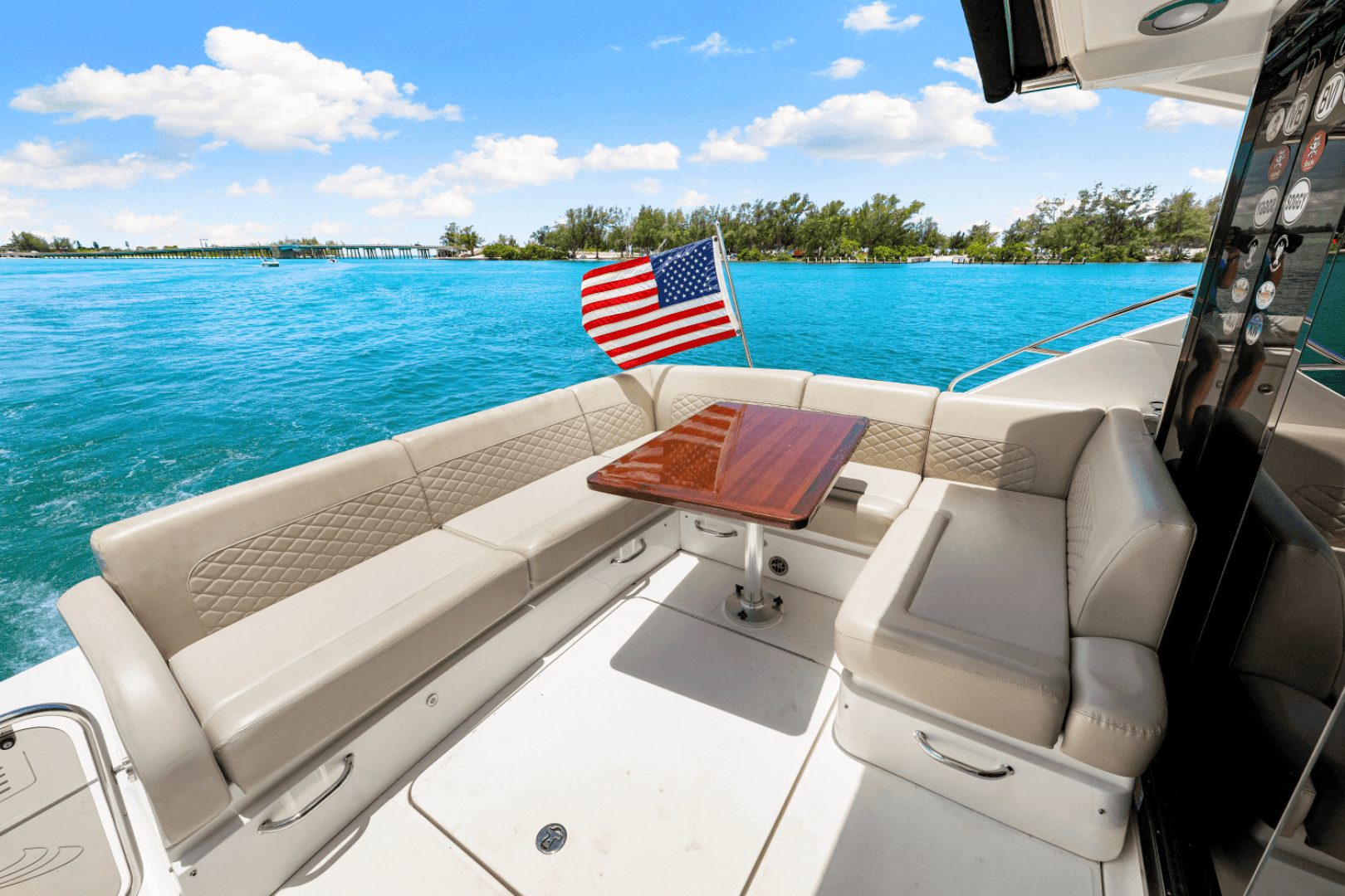 2017 Sea Ray 510 Sundancer — photo 37