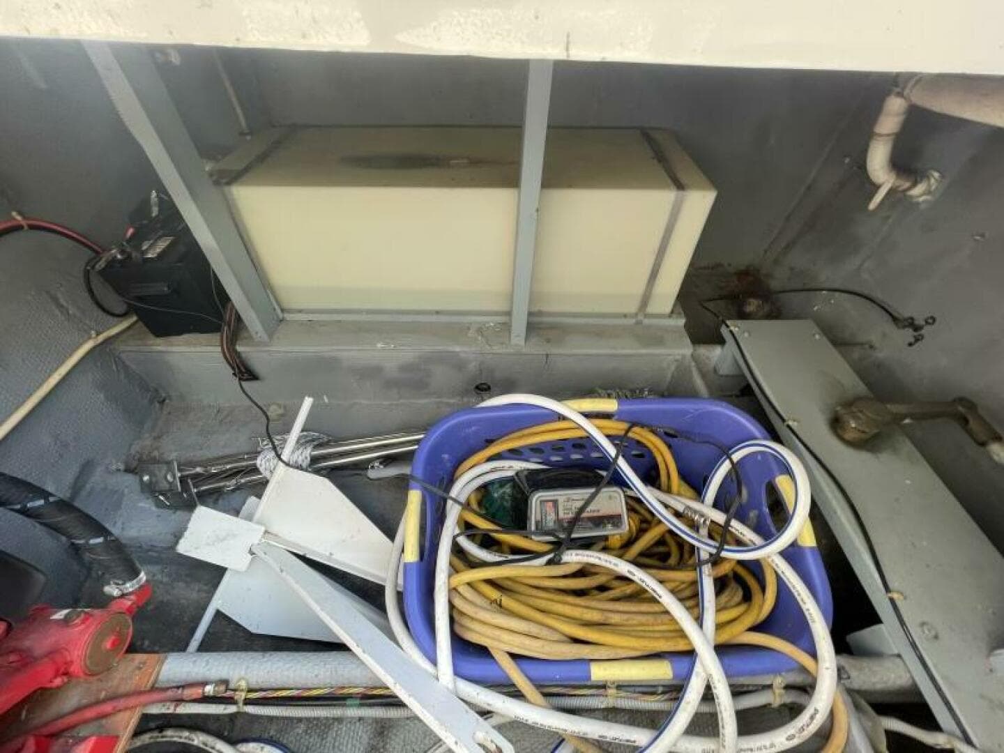 1989 Silverton 37 Convertible — photo 15