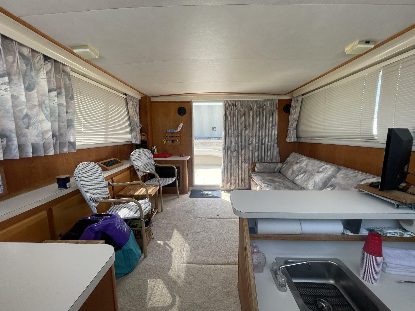 1989 Silverton 37 Convertible — photo 26