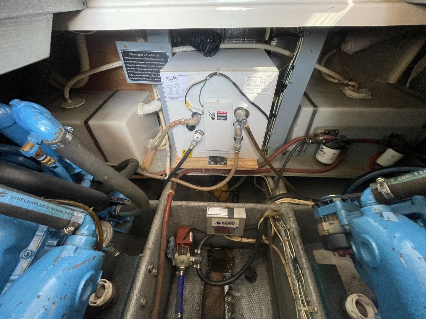 1989 Silverton 37 Convertible — photo 31