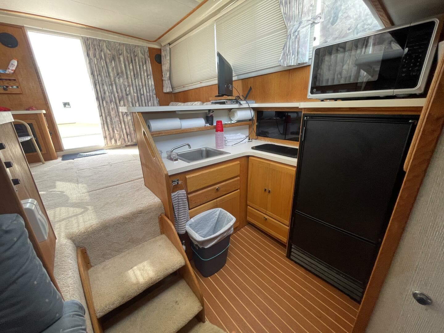 1989 Silverton 37 Convertible — photo 33