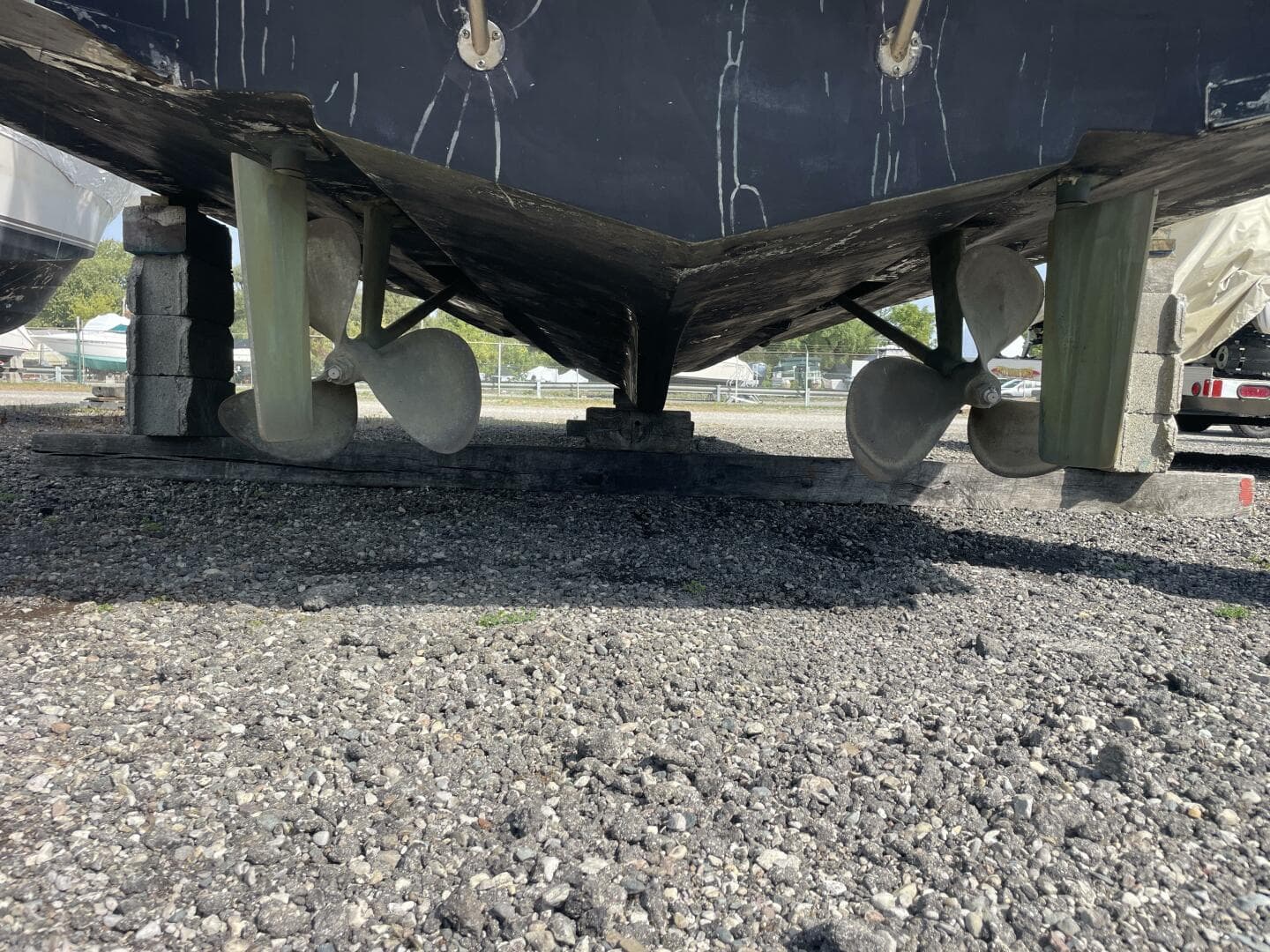 1989 Silverton 37 Convertible — photo 8