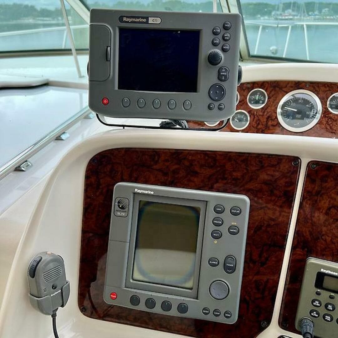 2001 Sea Ray 340 Amberjack — photo 23