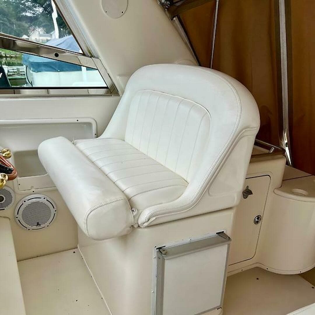 2001 Sea Ray 340 Amberjack — photo 25