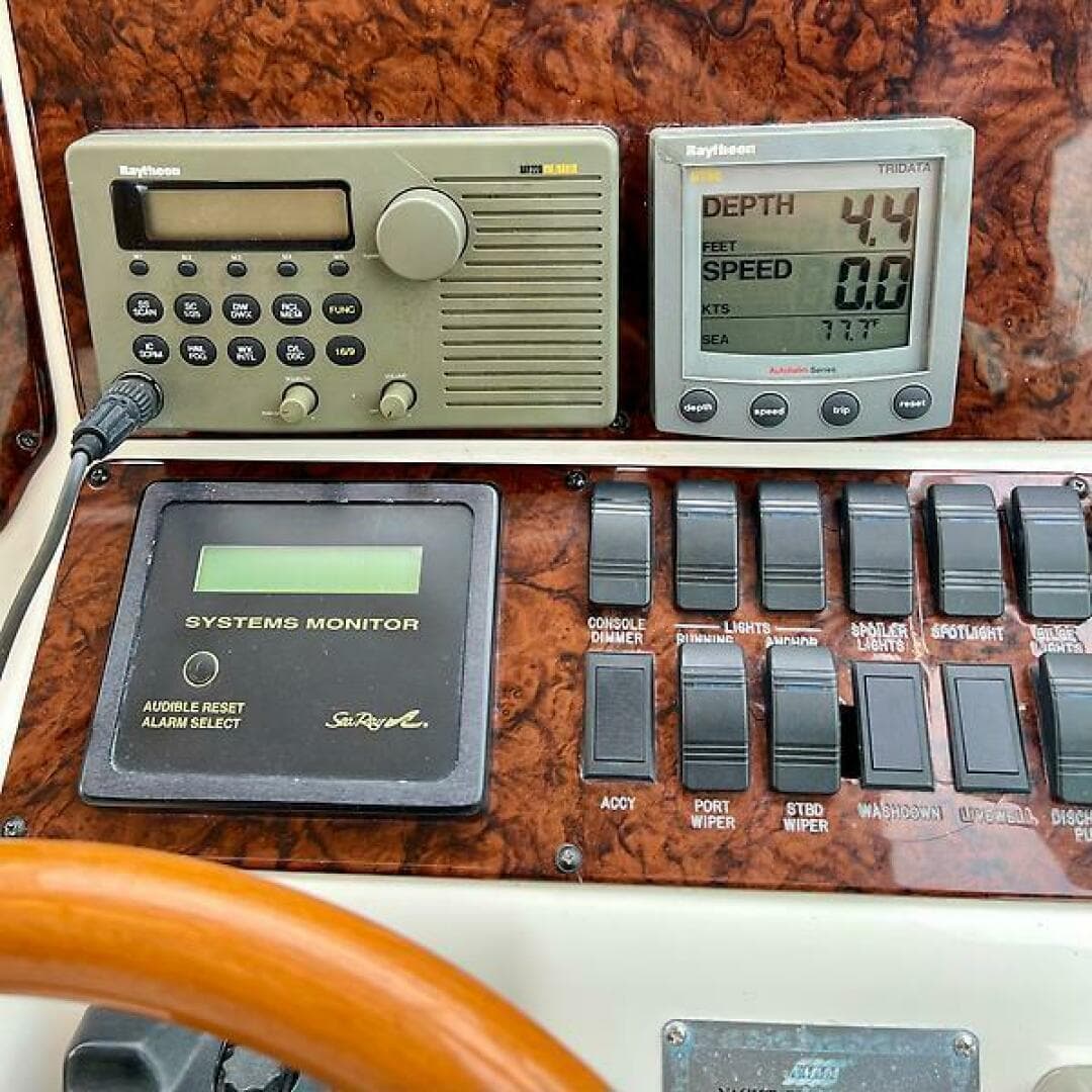 2001 Sea Ray 340 Amberjack — photo 24