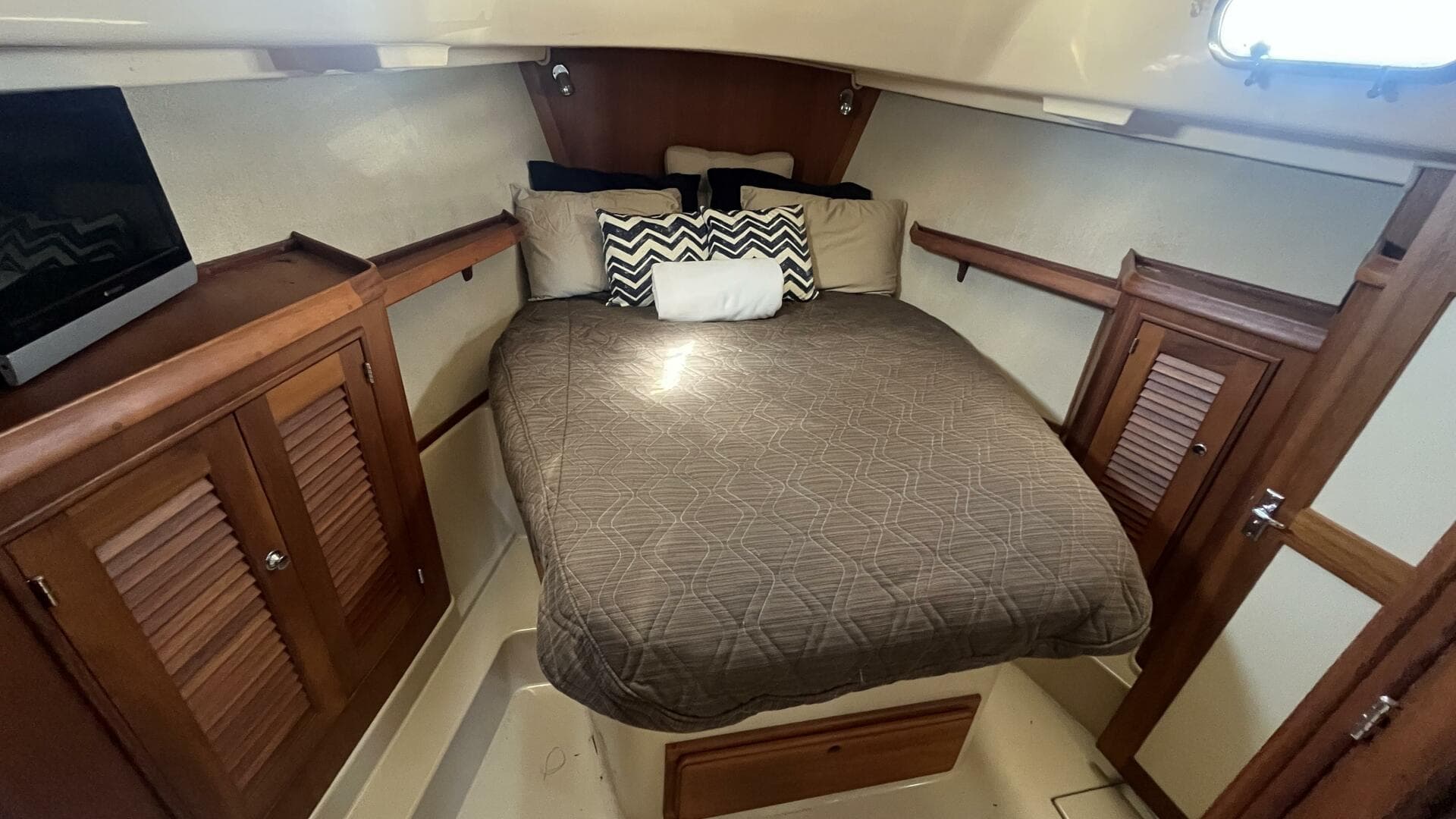 2008 Island Packet Py Trawler / Motorsailer — photo 25