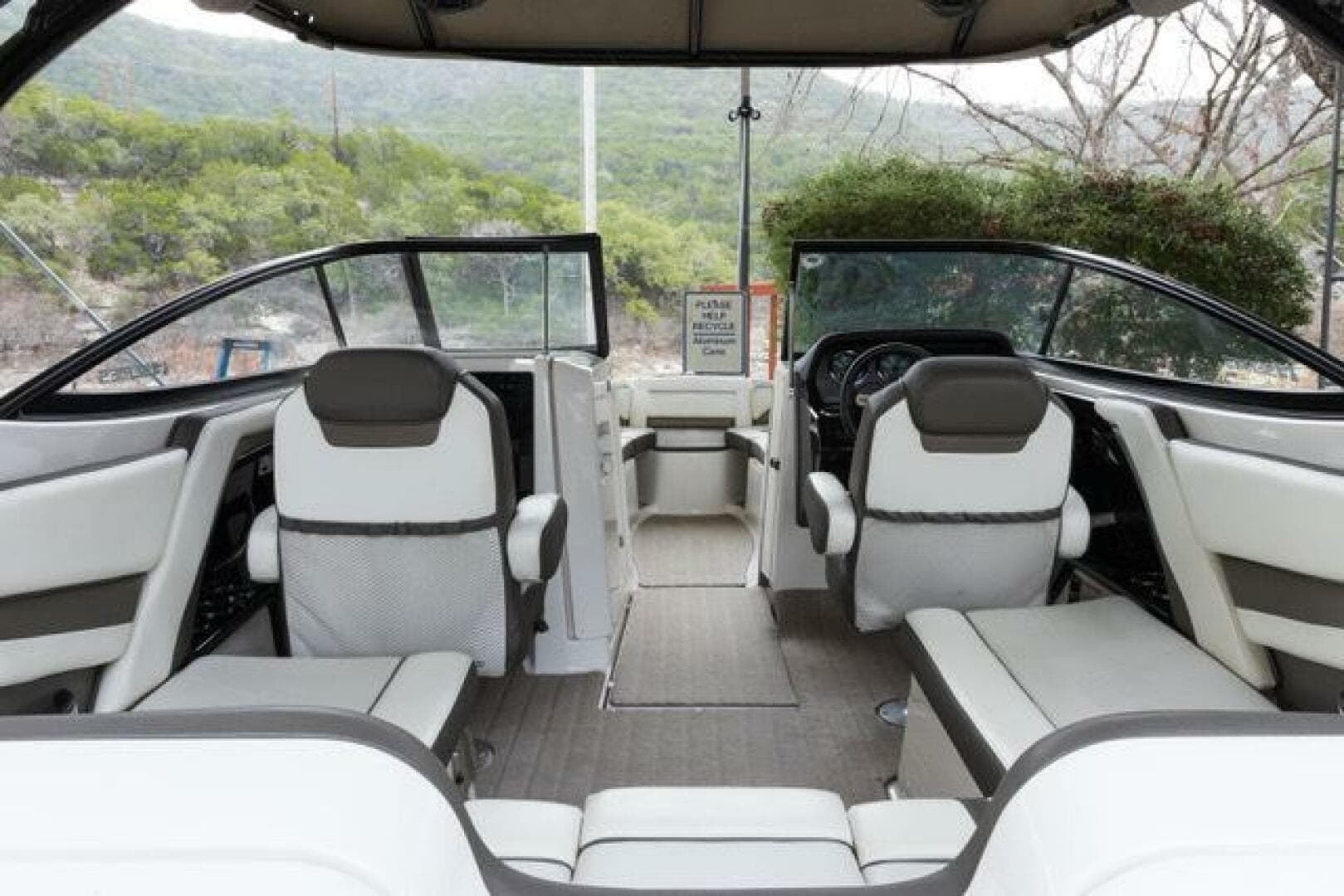 2016 Yamaha Boats 242 Limited E-Series — photo 46