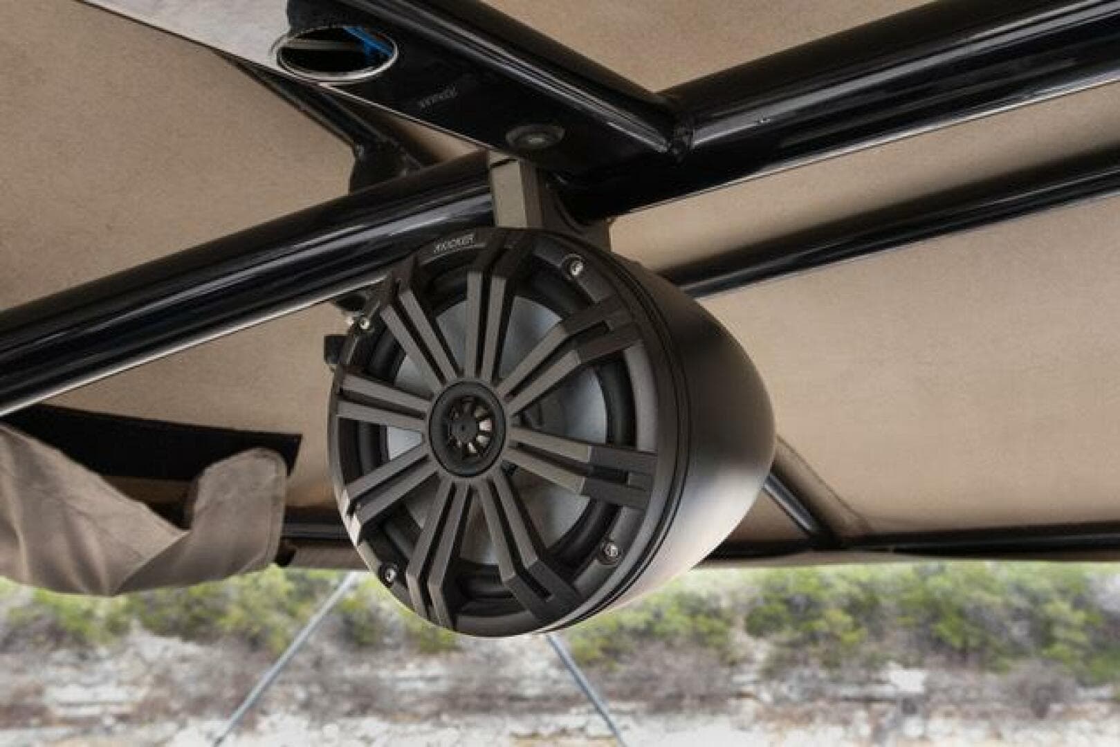 2016 Yamaha Boats 242 Limited E-Series — photo 22