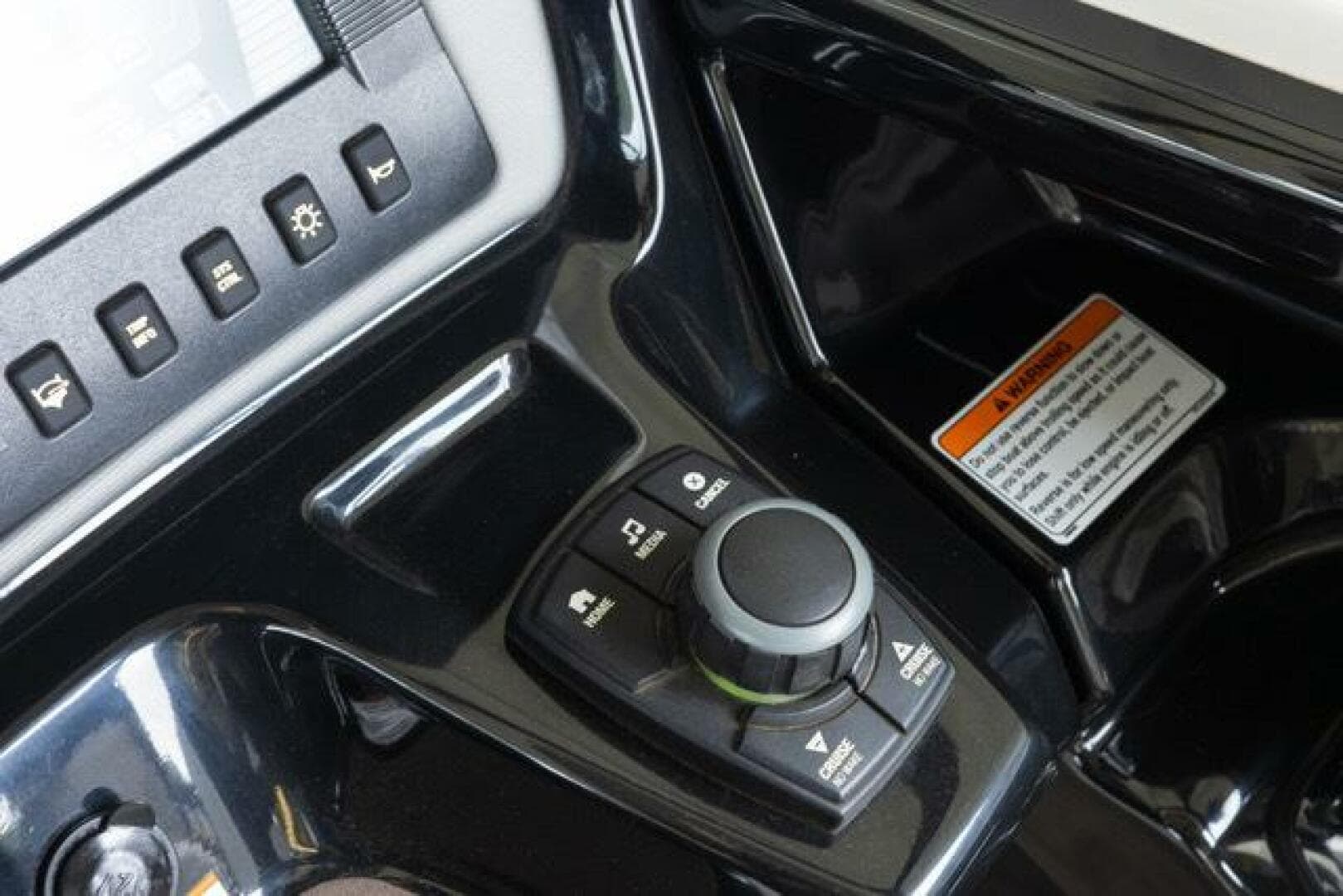 2016 Yamaha Boats 242 Limited E-Series — photo 28