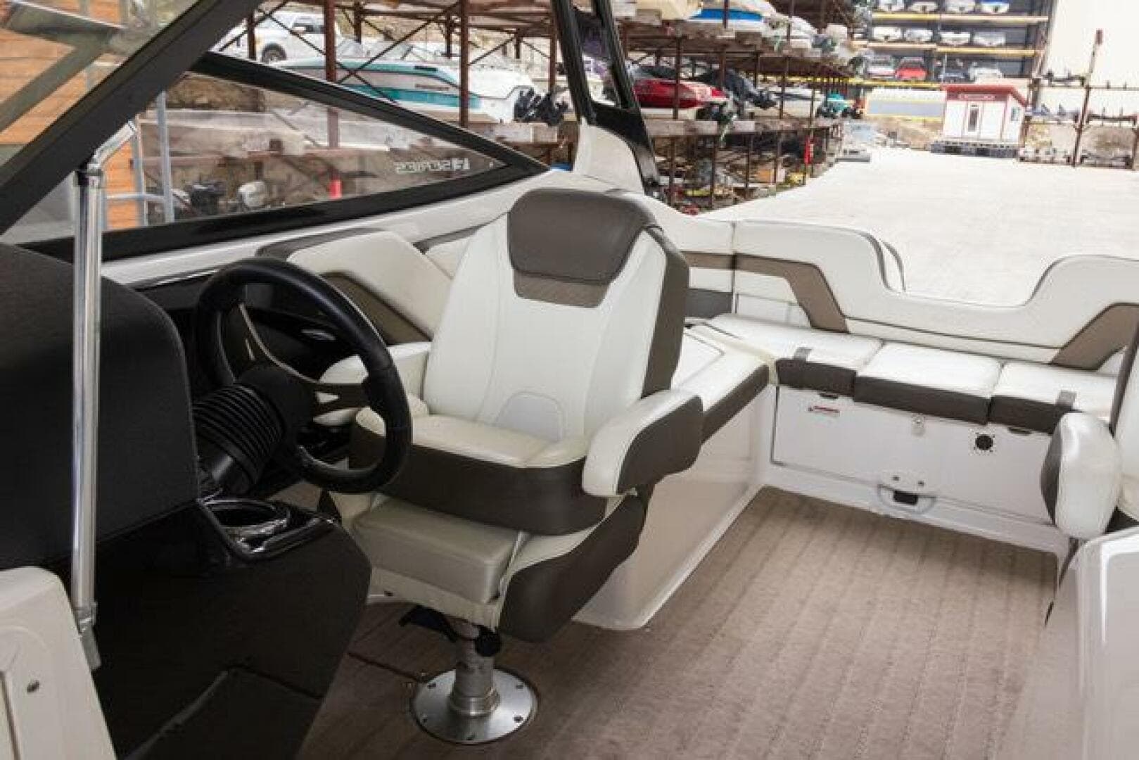 2016 Yamaha Boats 242 Limited E-Series — photo 42