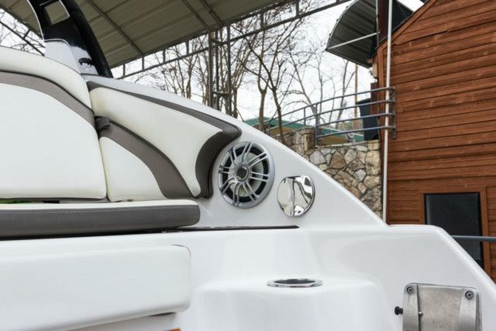 2016 Yamaha Boats 242 Limited E-Series — photo 48