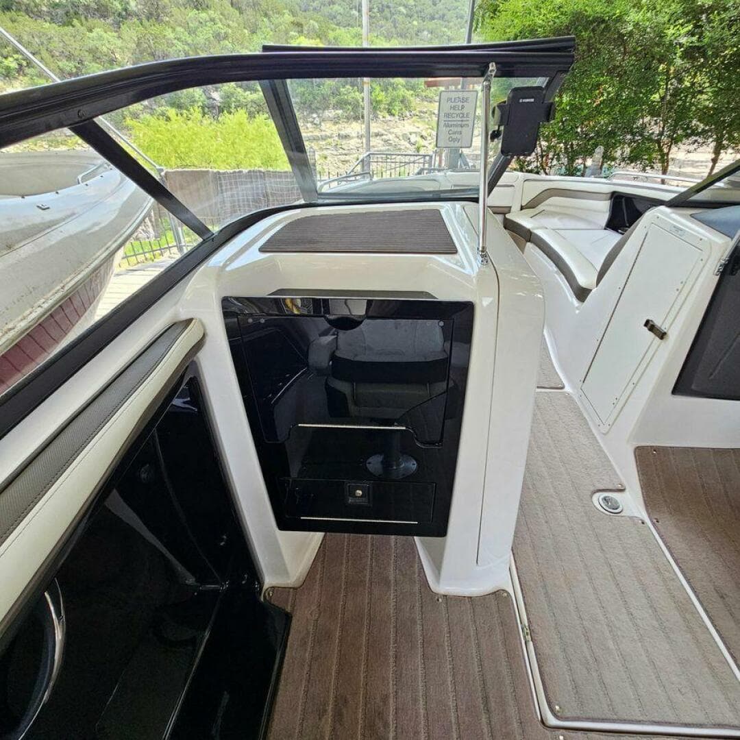 2016 Yamaha Boats 242 Limited E-Series — photo 13