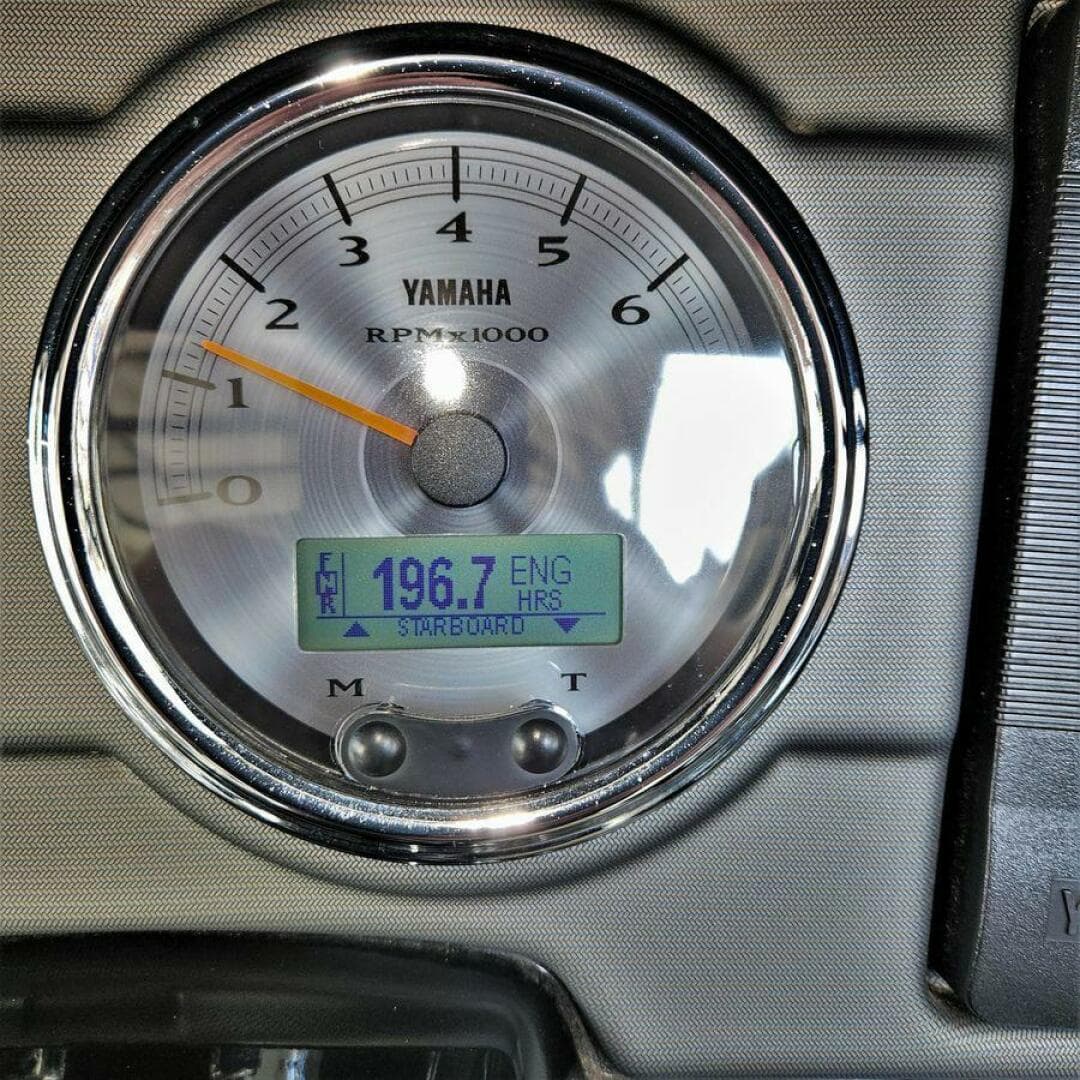 2016 Yamaha Boats 242 Limited E-Series — photo 21