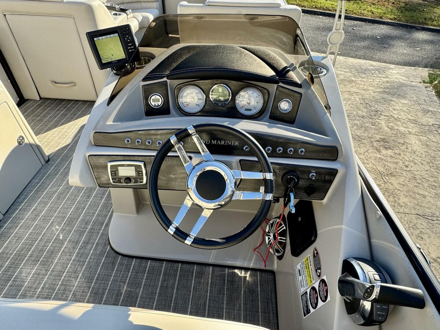 2016 Harris Grand Mariner 250 Slec Tritoon — photo 34