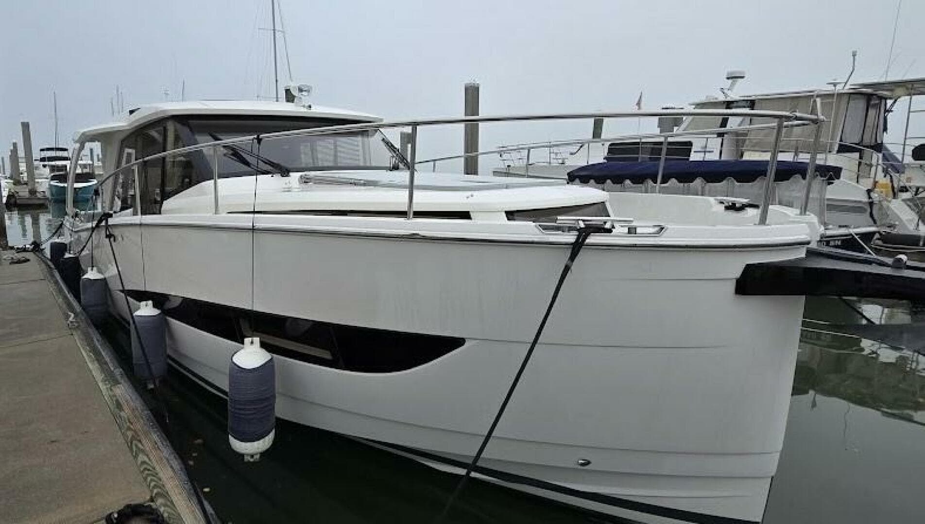 2022 Greenline 39 Hybrid — photo 3