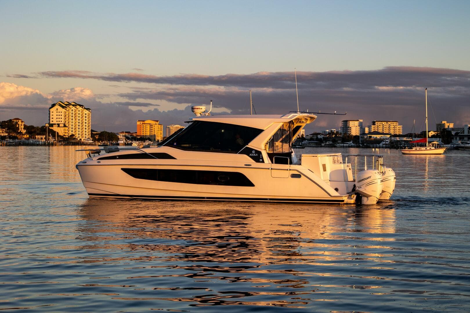 2018 Aquila 36 Power Cat — photo 19