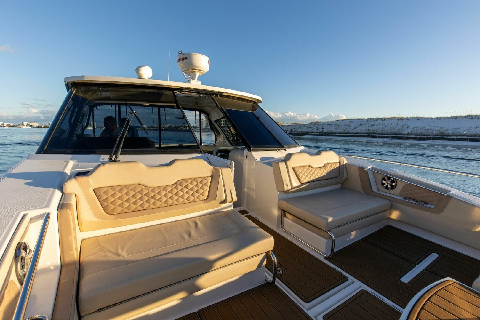 2018 Aquila 36 Power Cat — photo 4