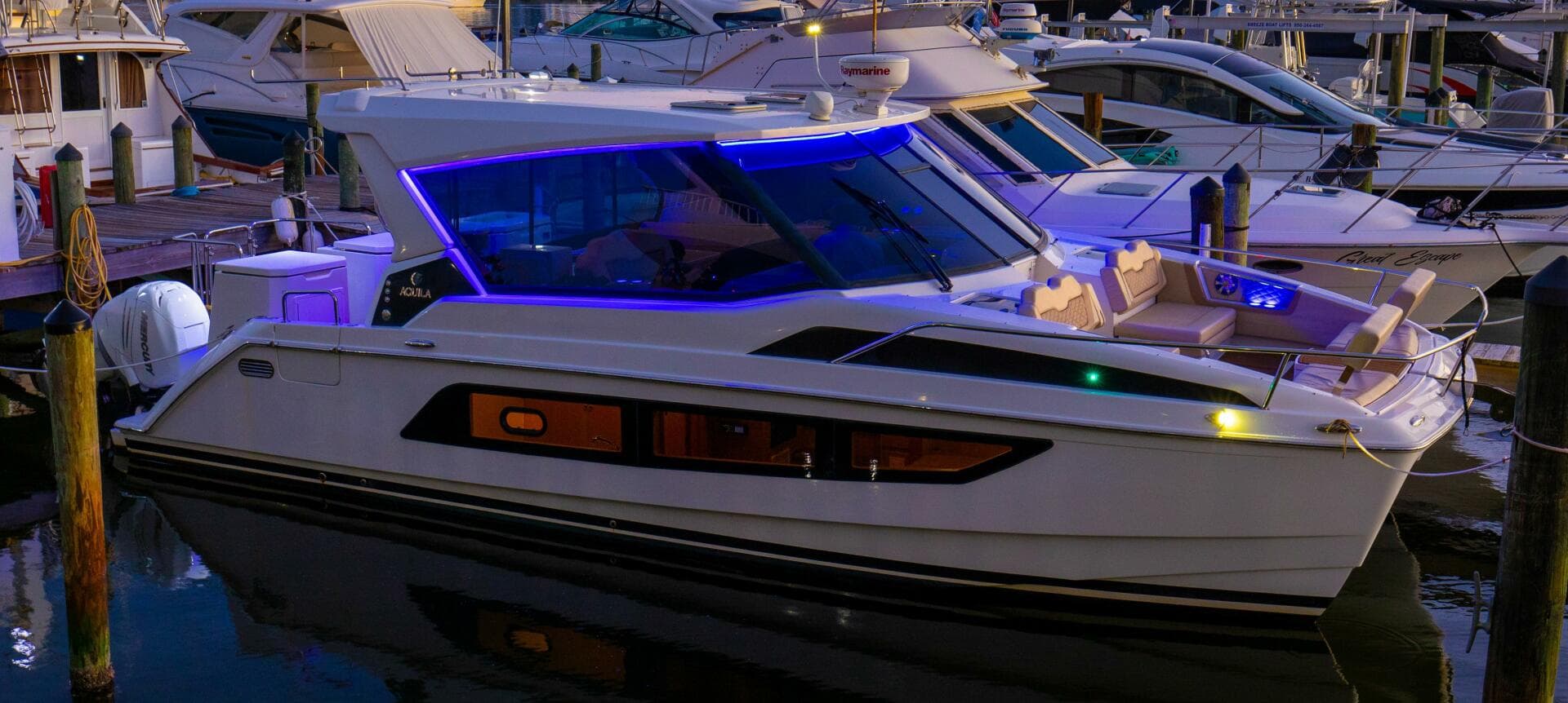 2018 Aquila 36 Power Cat — photo 17