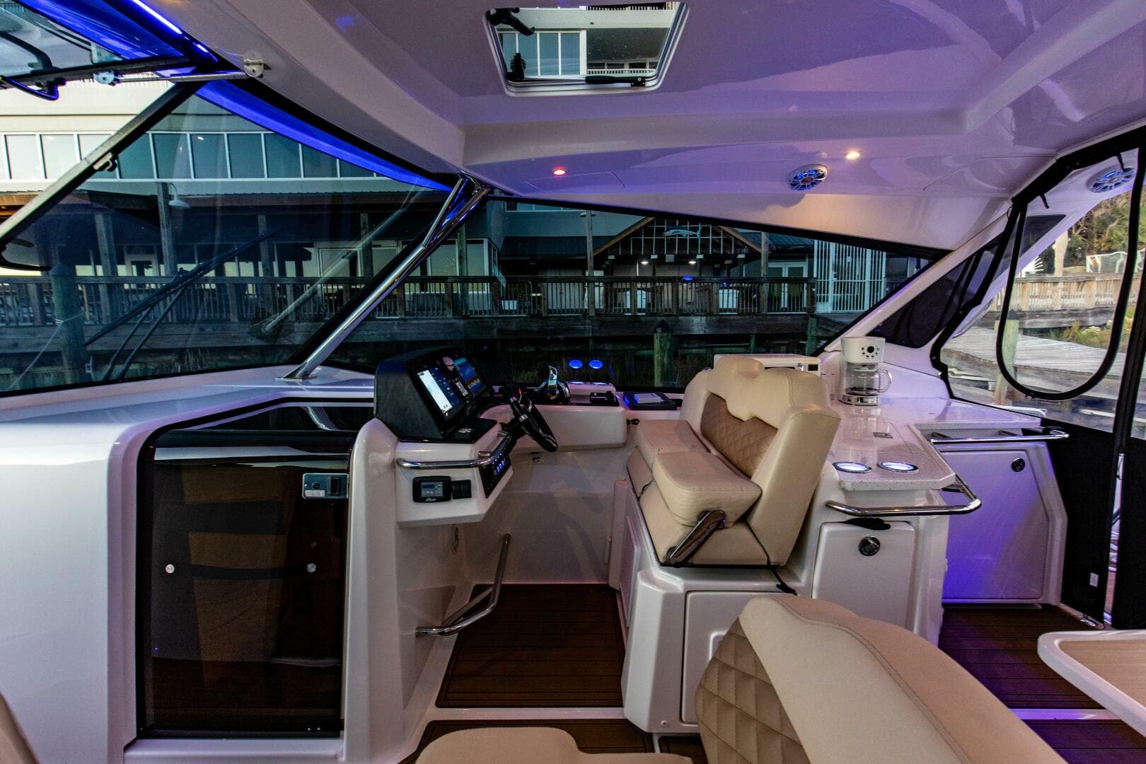 2018 Aquila 36 Power Cat — photo 13