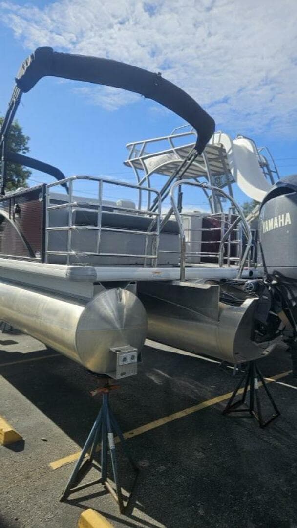 2024 Godfrey Sweetwater 2286 — photo 3