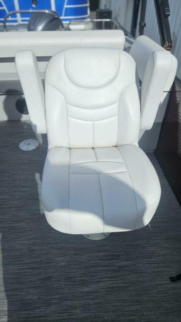 2024 Godfrey Sweetwater 2286 — photo 8