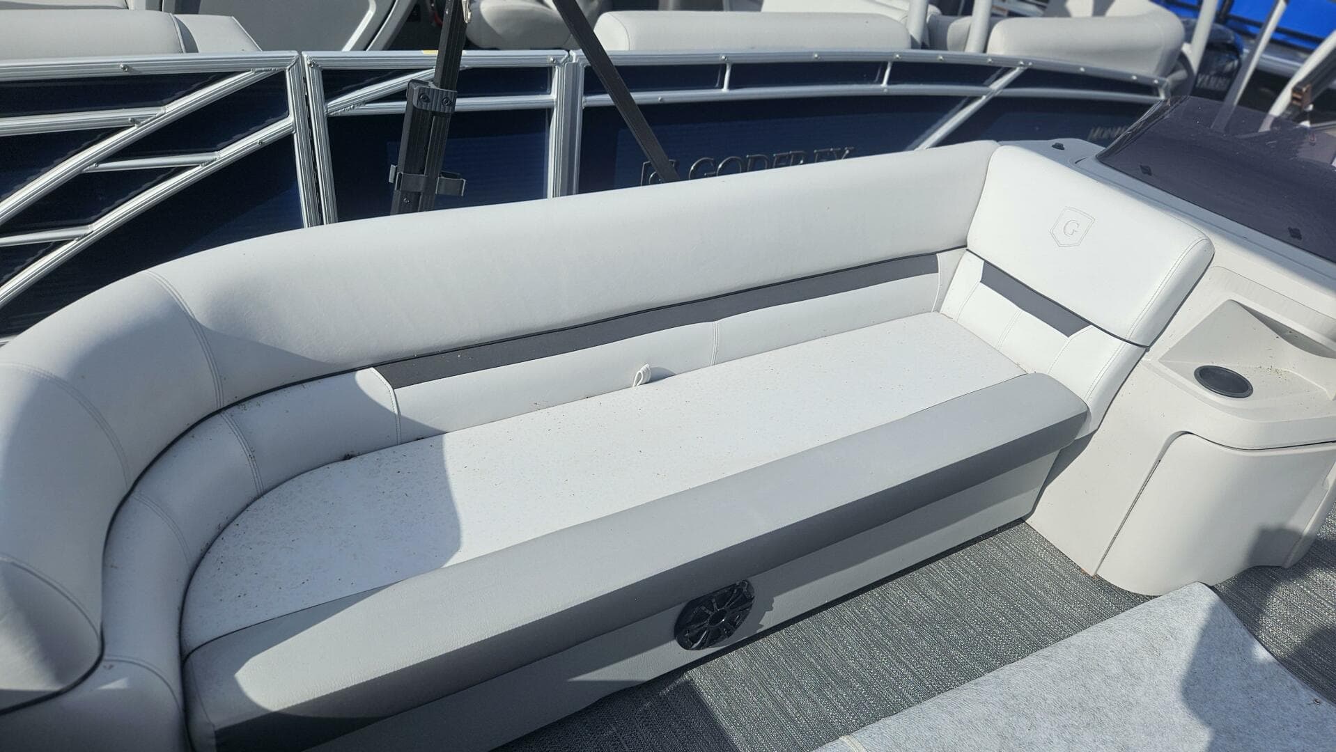2024 Godfrey Sweetwater 2286 — photo 6