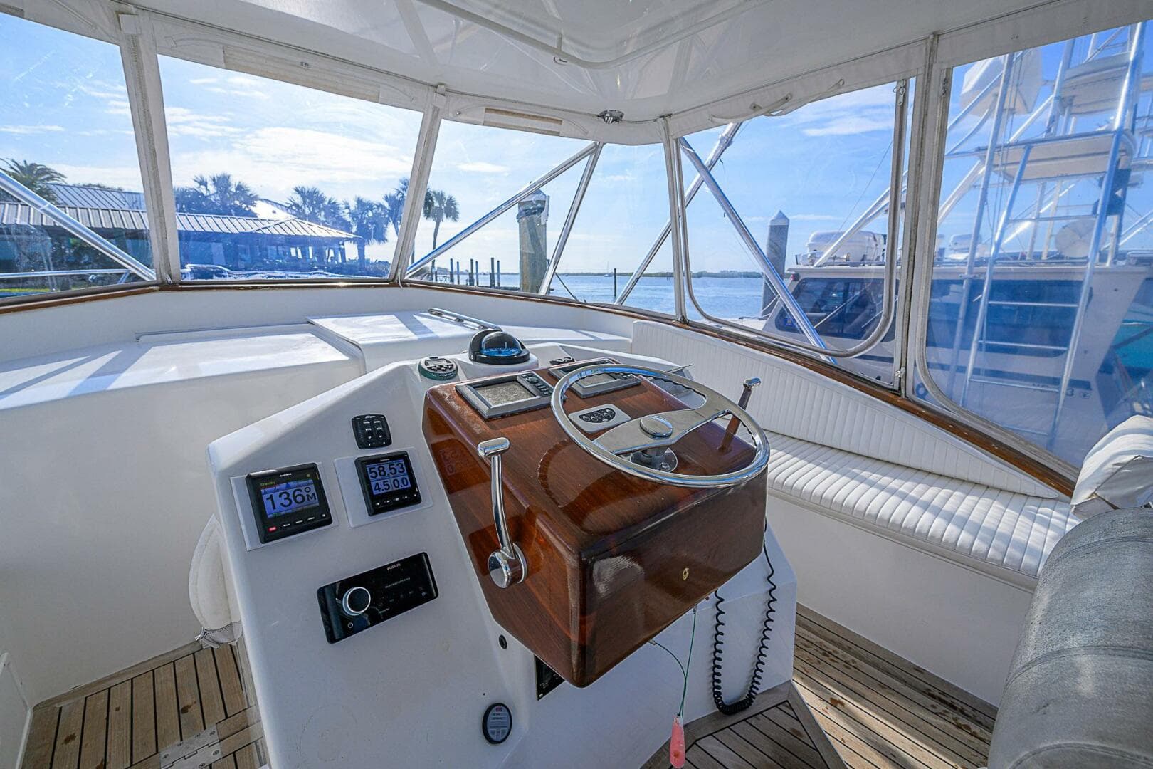 2008 Jersey Cape Devil 36 — photo 16