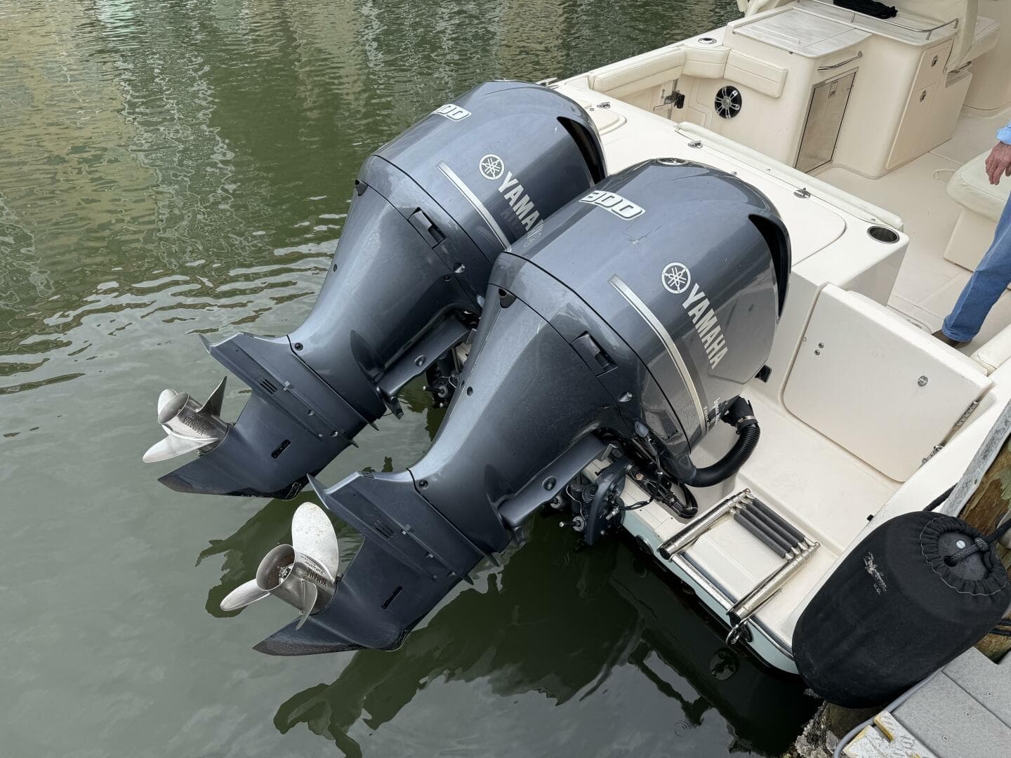 2021 Grady-White Freedom 285 — photo 36